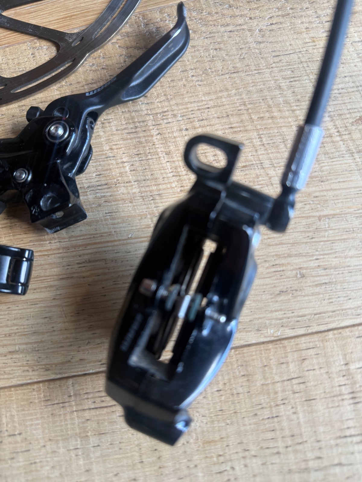 SRAM Brake Set. Code RSC + SRAM Centerline 200 rotors. R + L. Galfer Pads