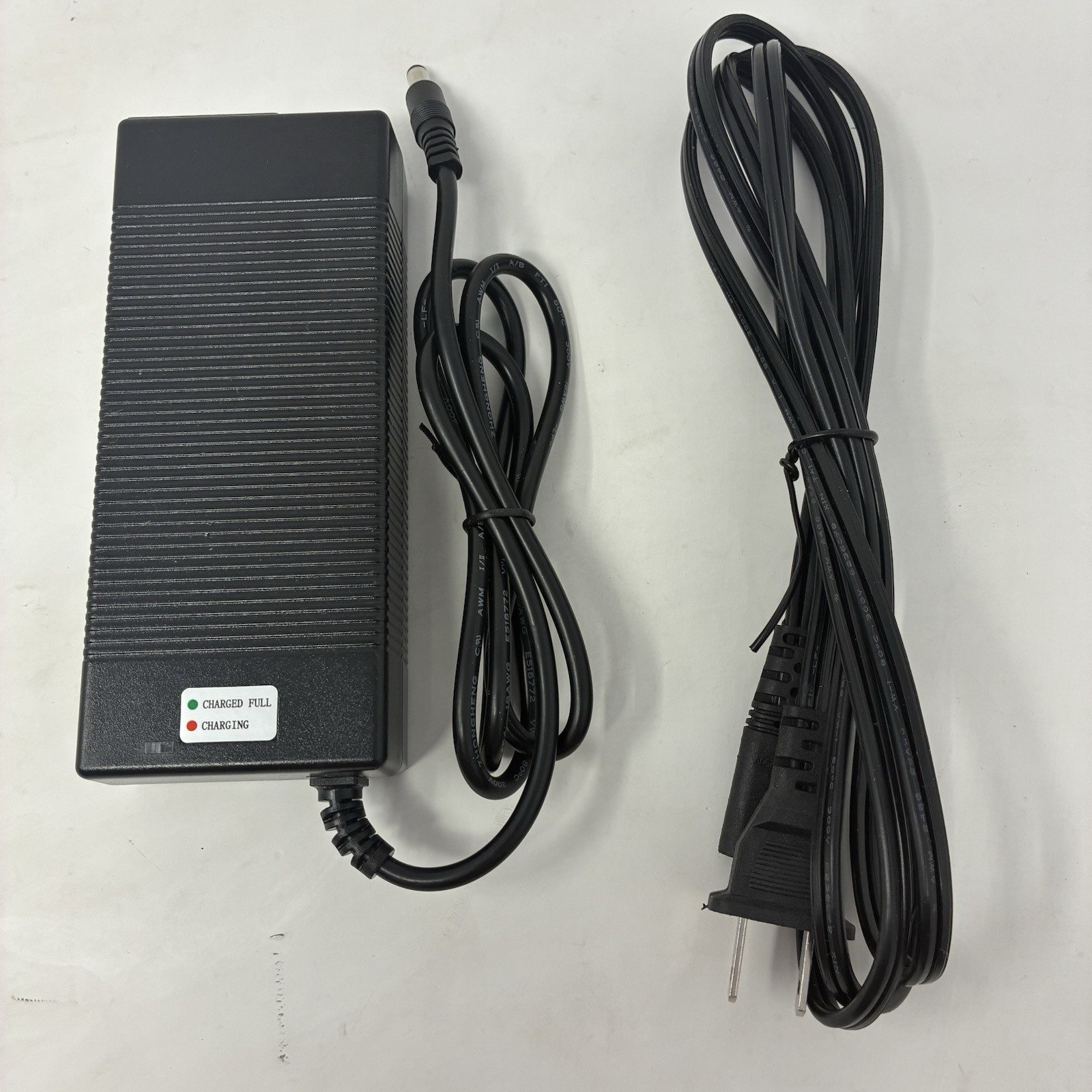 EVAPLUS 54.6V Smart Charger for 48V Lithium Black 5.5mm W / Charge Indicator LED