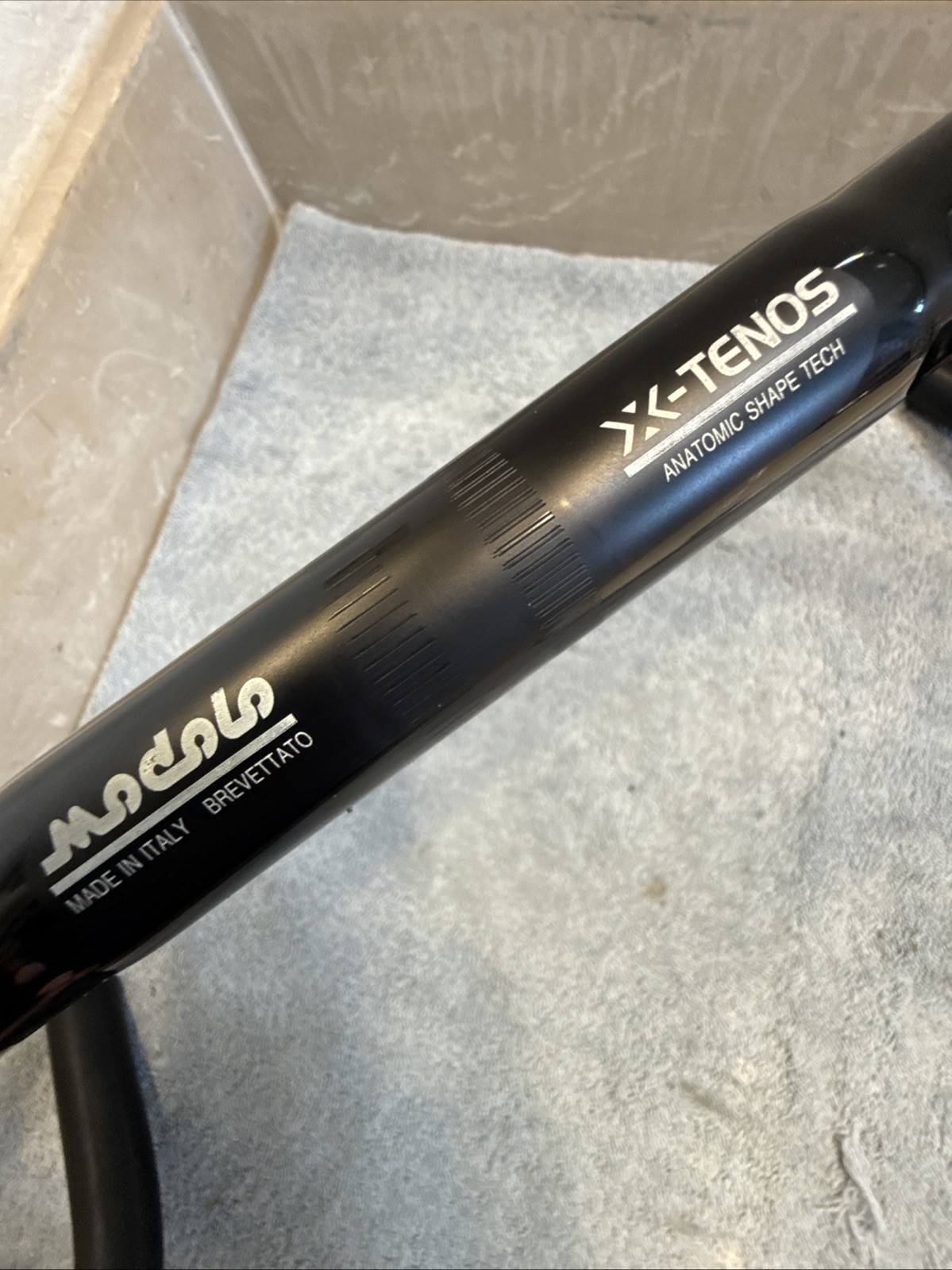 MODOLO X-TENOS HANDLEBAR 42cm Wide BLACK ANATOMIC for 26.0 clamp [aha]