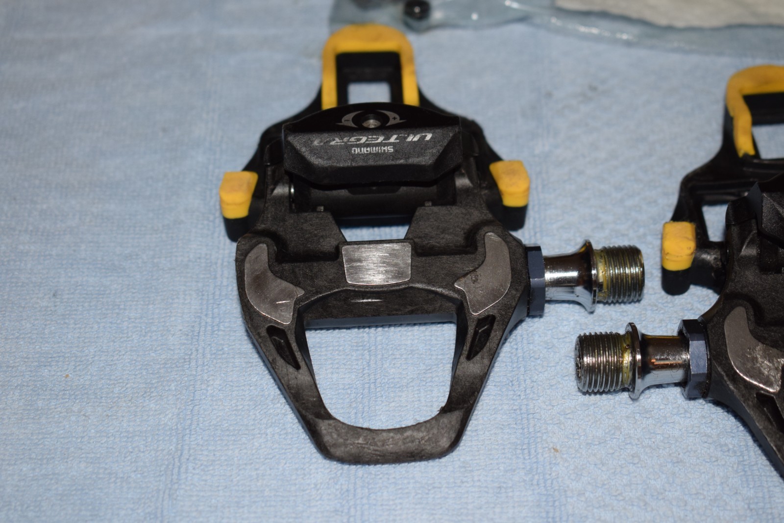Shimano Ultegra PD-R8000 SPD Clipless Pedals with Cleats and Pedal Spacers