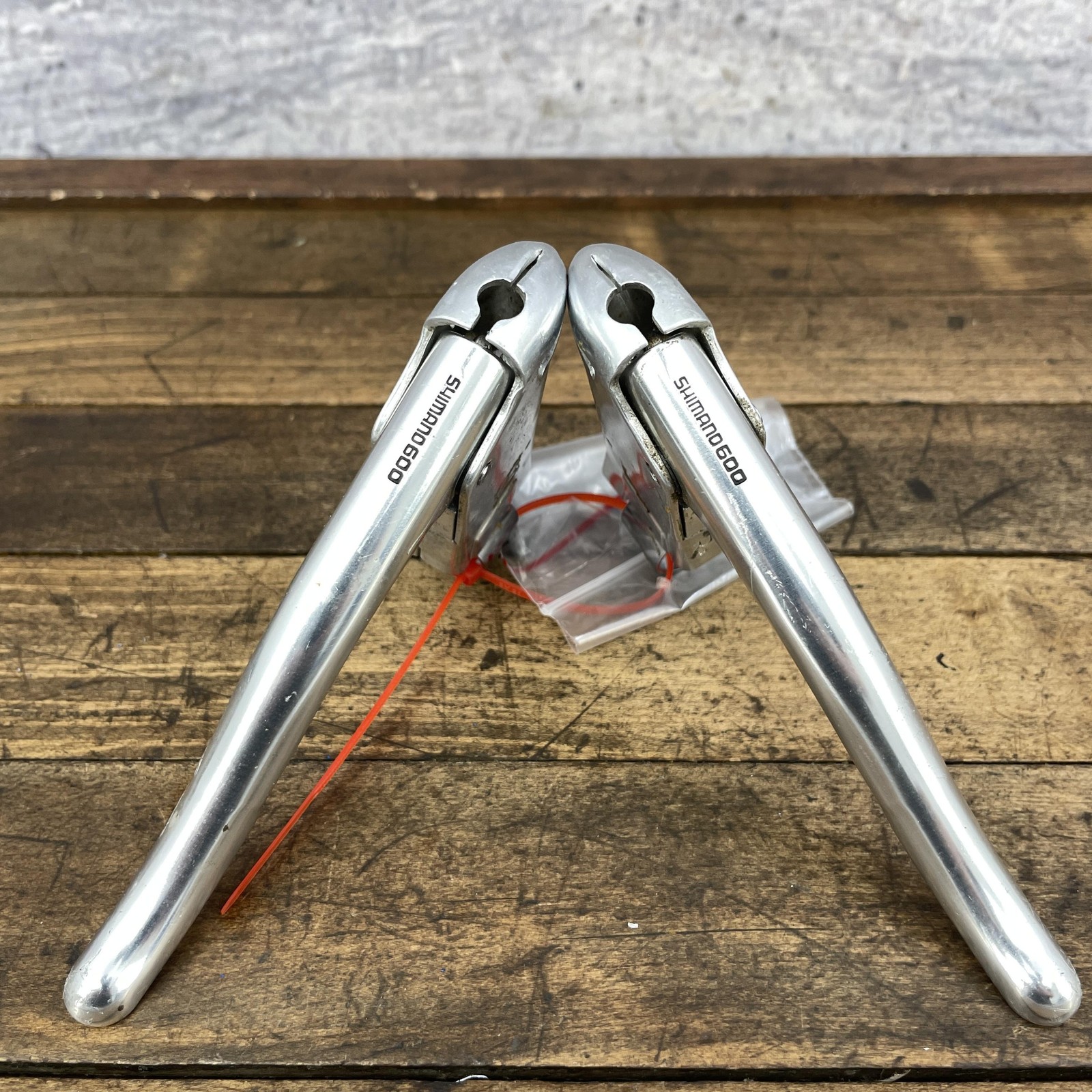 Vintage Shimano 600 Brake Levers Pair Silver 3-Finger 23.8mm Drop Bar Road 80s