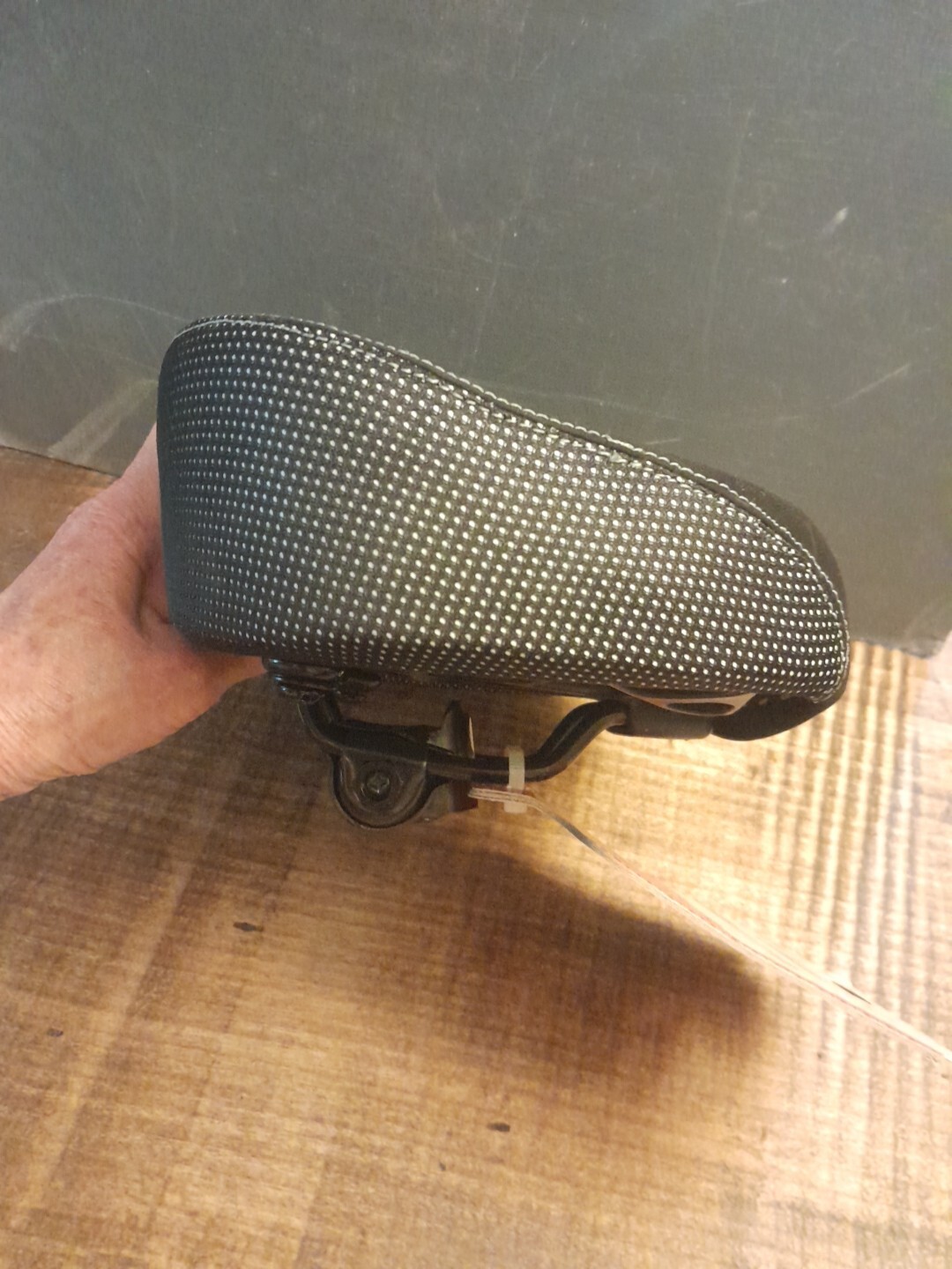 SCHWINN Bicycle Stress Free Noseless Saddle Bike Seat See Description