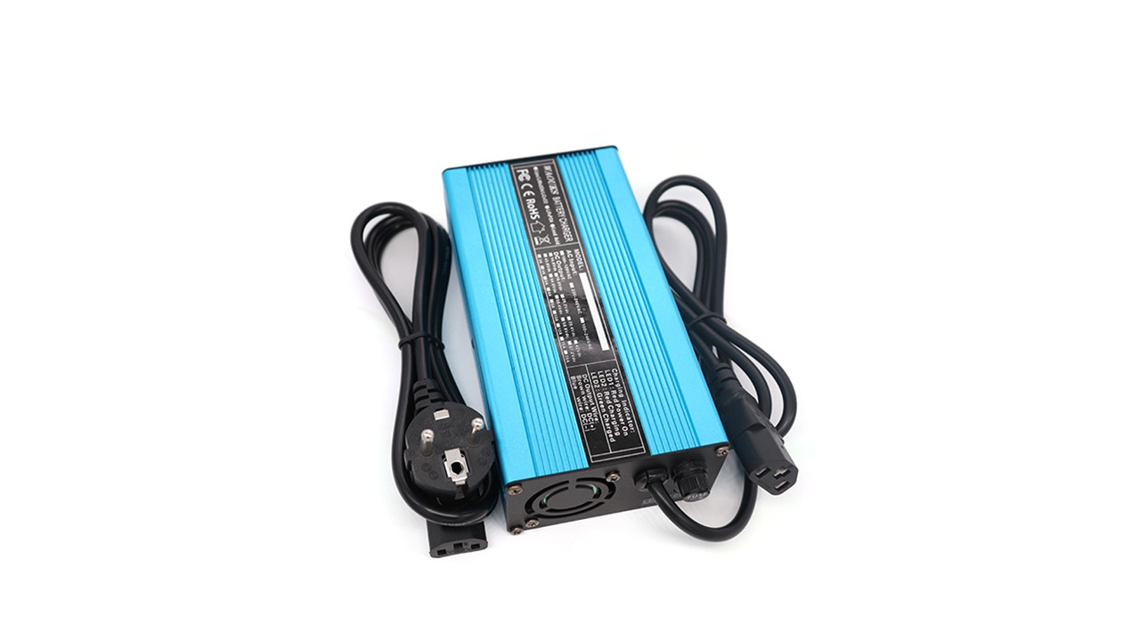 72V 3A Li-ion Battery Charger 84V 3A 20S 3-pin XLR plug