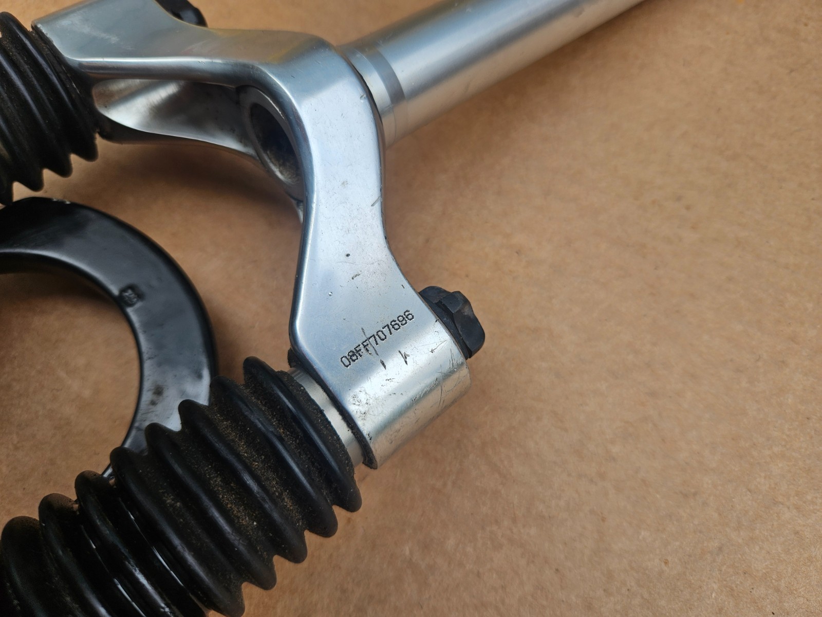 Vintage 90s Rock Shox Judy T2 Suspension Fork 1-1/8″ Threadless Steerer Black