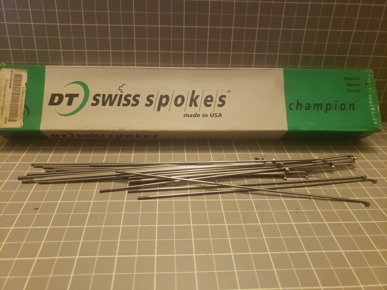 DT SWISS Champion Round Spokes Silver J-bend 2.0 mm 264mm 20/Count