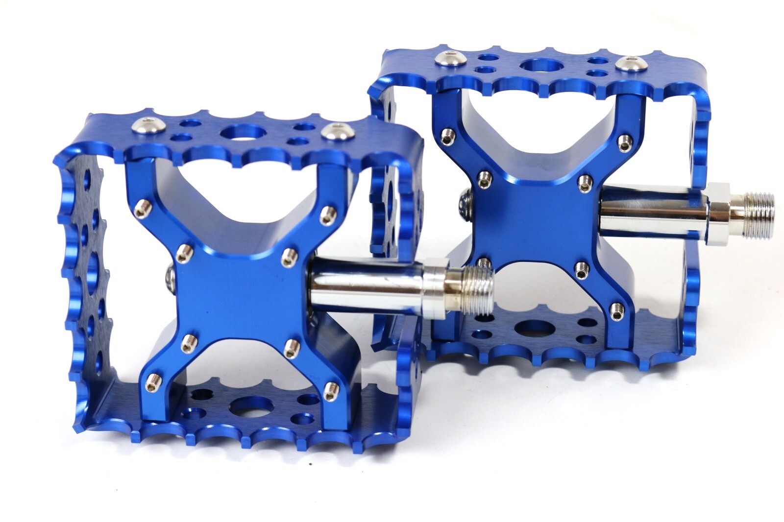 Smooth BMX Pedals 9/16 BMX 6061 billet aluminum body stainless hardware