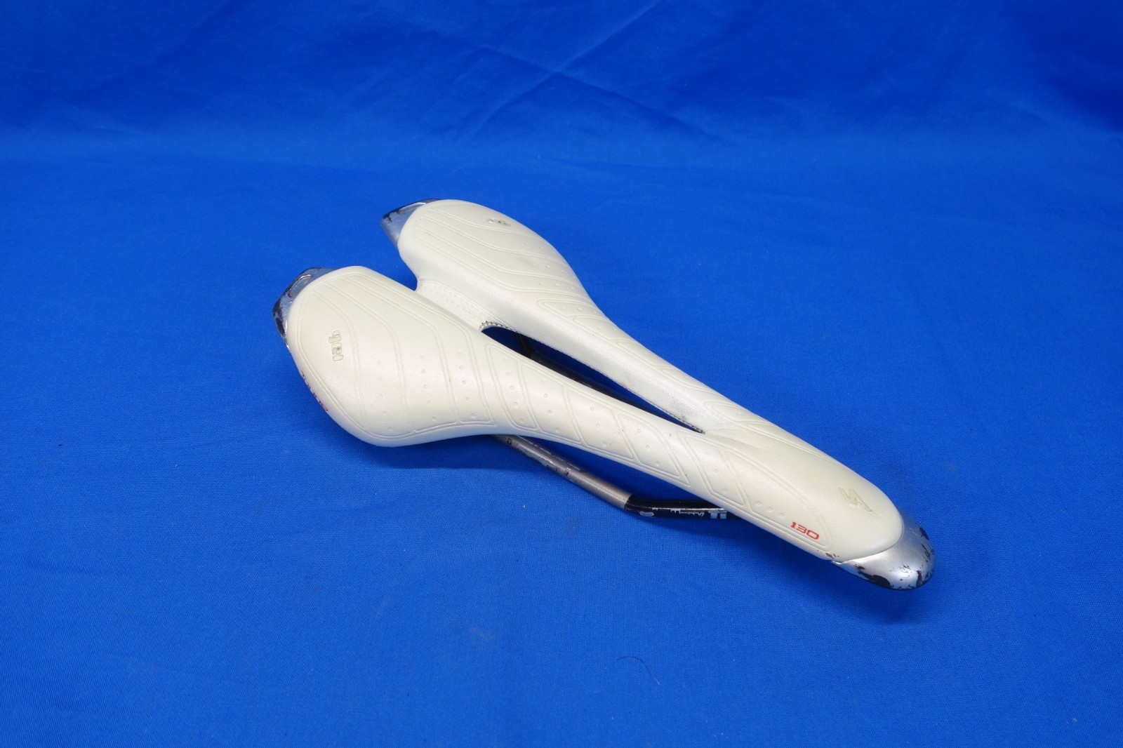 Specialized Toupe 130mm Width Bike Saddle, Bicycle Seat, Titanium Rails