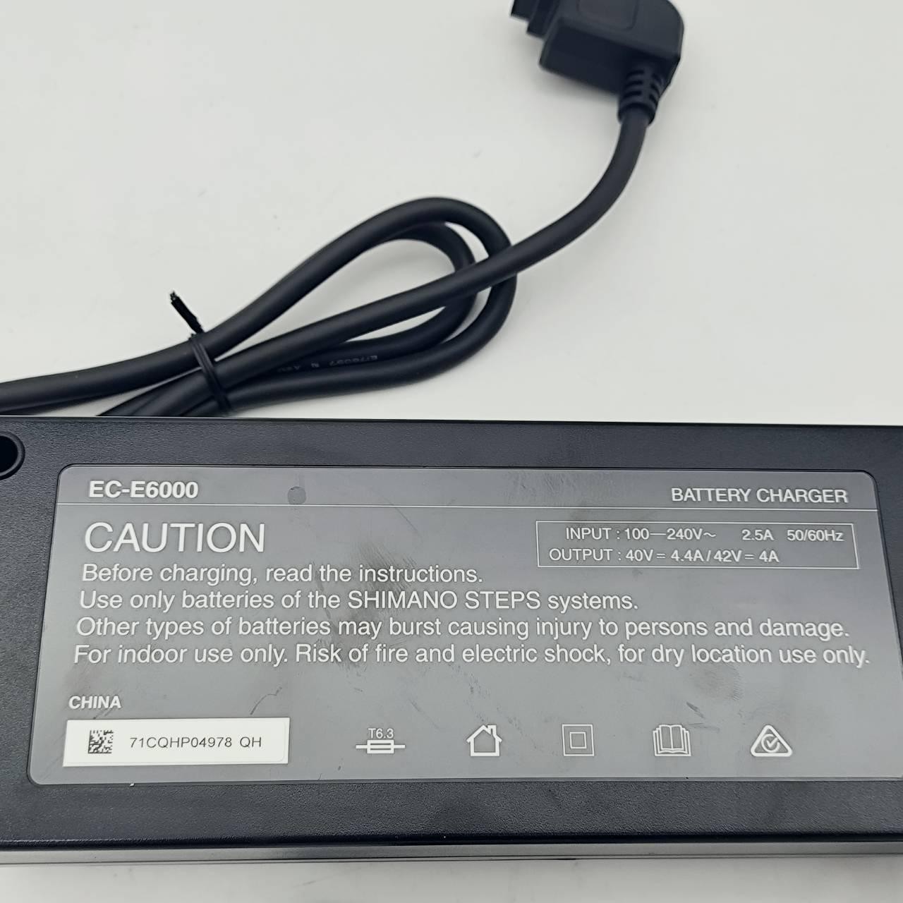 Shimano Steps Battery Charger(4A) EC-E6000-4, BT E6000 E6010 E8000 SM-BTE60