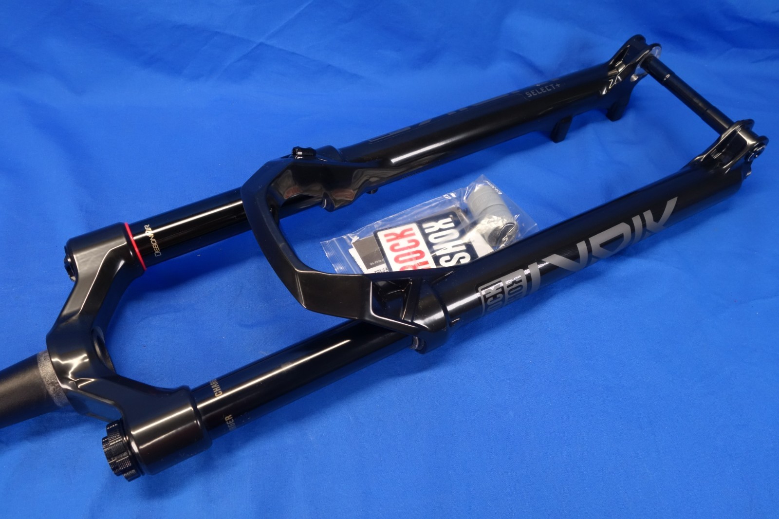 New RockShox Lyrik Select+ 29″ MTB Fork, 140mm Travel, Boost, Charger 3.1 RC2