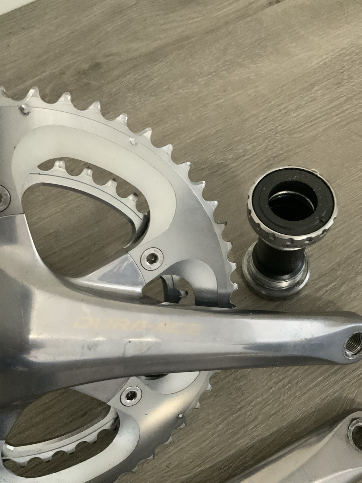 DURA ACE CRANKSET 10 SPEED DOUBLE 53-39 TOOTH 175 MM ARMS 7800 W/ 7800 BRACKET