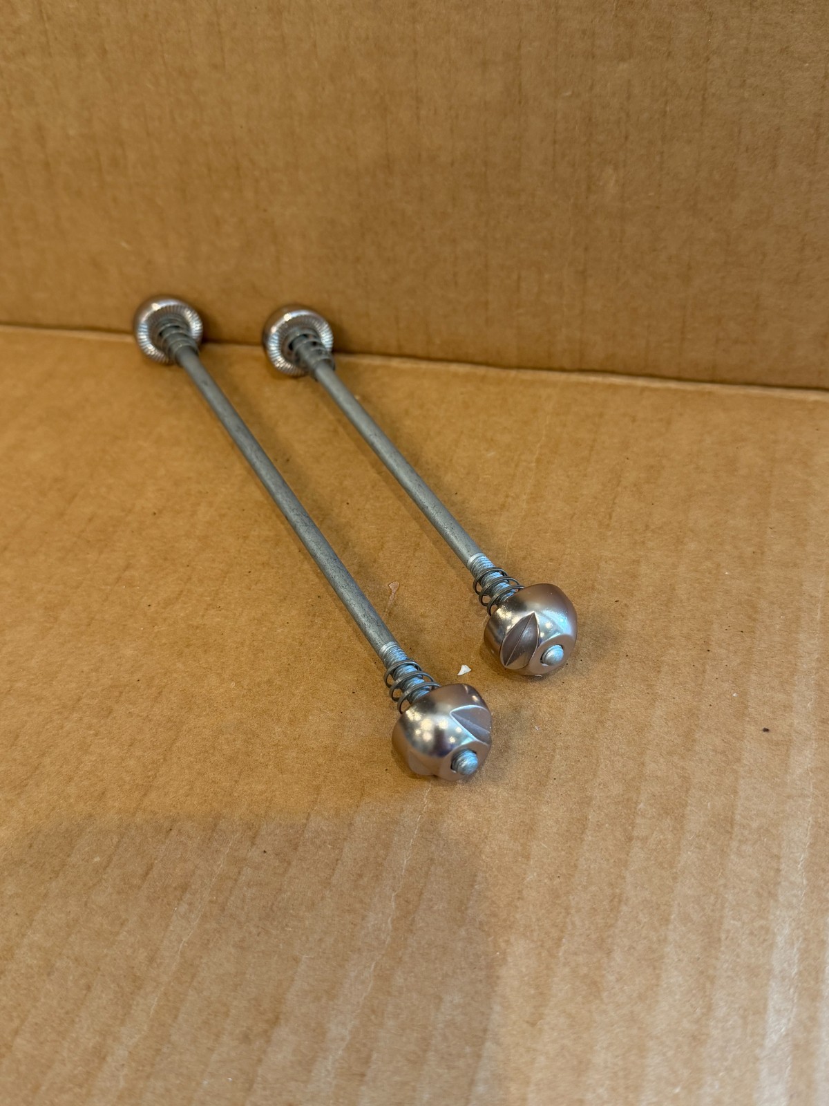 Delta Axle Rodz Bolt-On non-QR skewer set