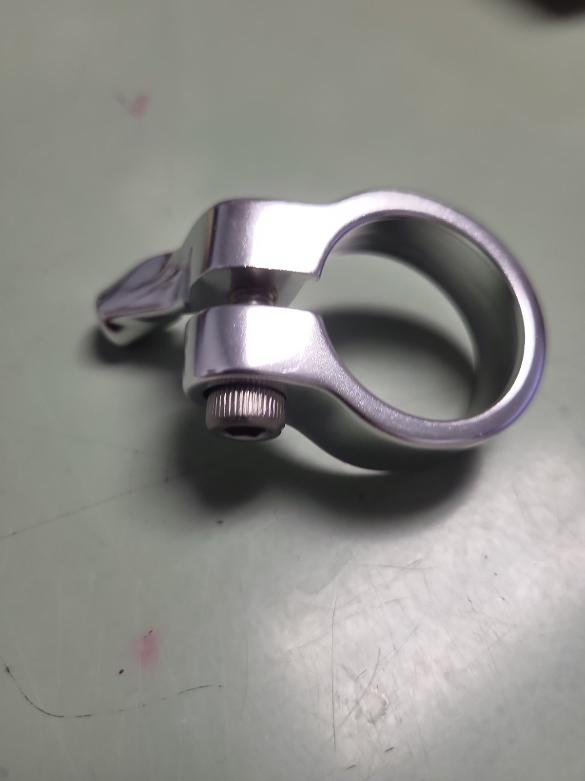 NOS Seatpost Clamp Integrated Cable Guide Hanger 31.9mm BOLT ON Alloy