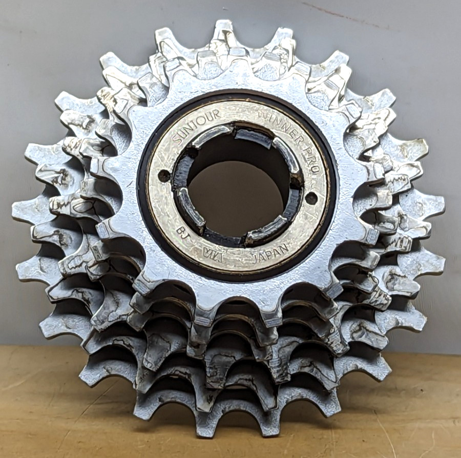 Vintage Suntour Winner Pro 6 Speed Freewheel Road Bike 13-21 Japan