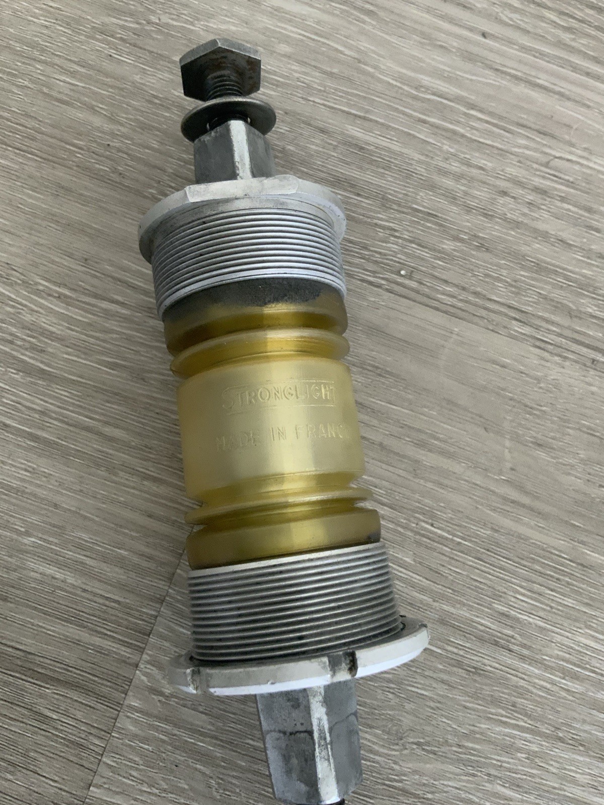 STRONGLIGHT SEALED BOTTOM BRACKET ITALIAN THREADED 70-119 MM 252 GRAMS