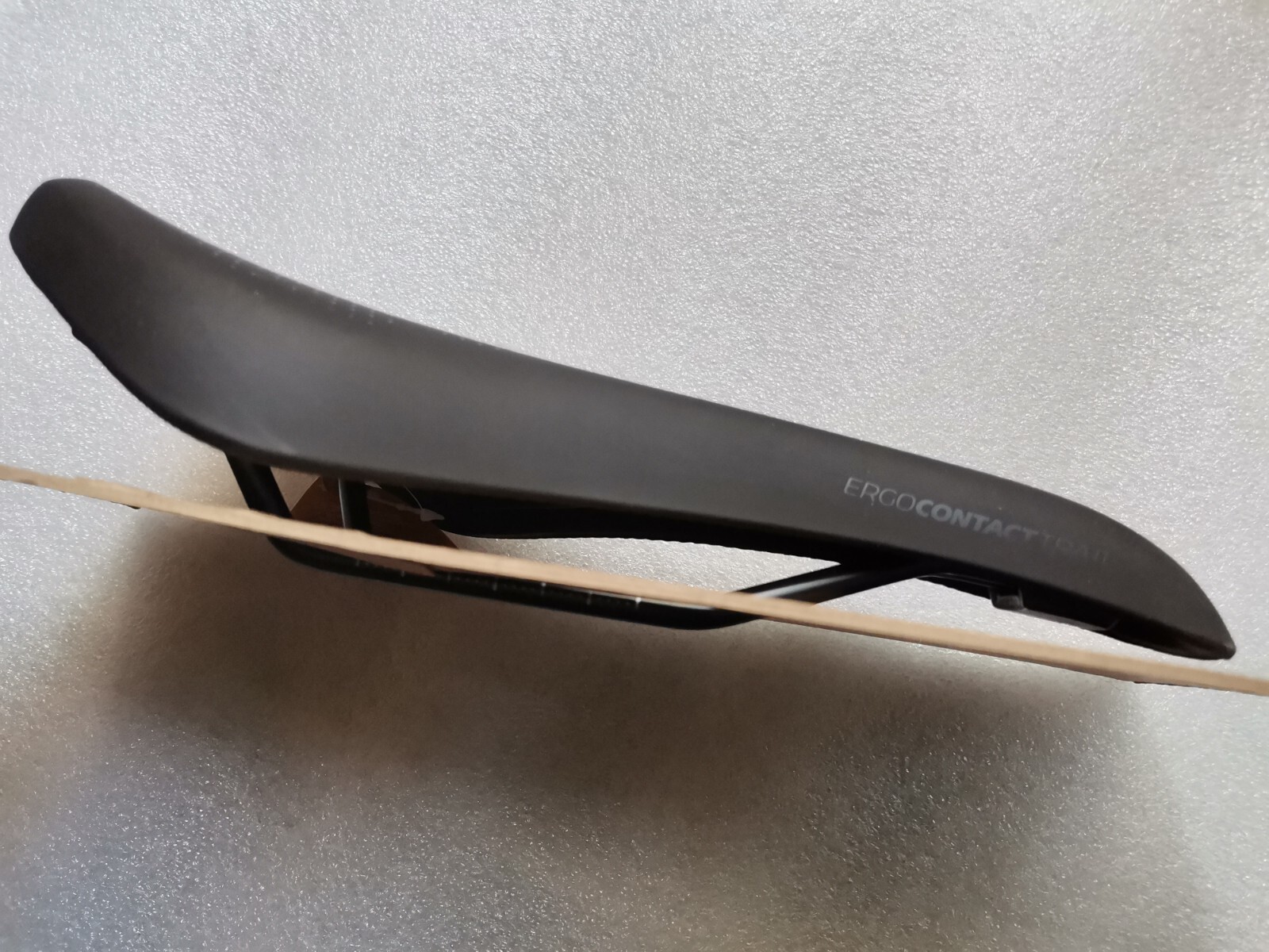 GIANT ERGO CONTACT TRAIL SEAT SADDLE MTB CITY TOURING 147MMX271MM