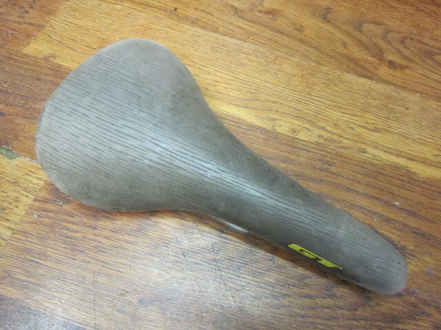 VINTAGE GT by VETTA BEIGE LEATHER SADDLE