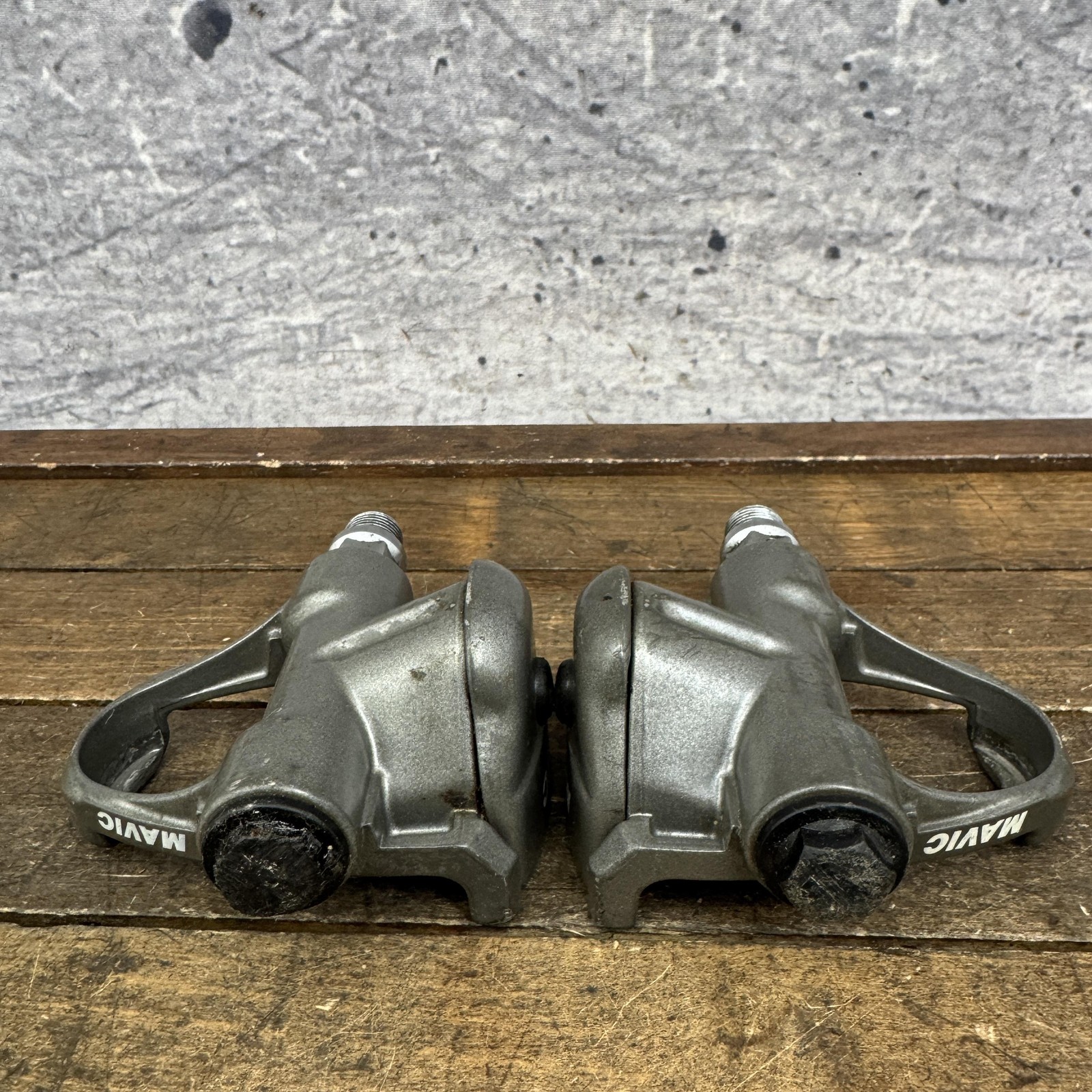 Vintage Mavic Clipless Road Racing Bike Pedals 9/16 Gray Pair 470g LOOK