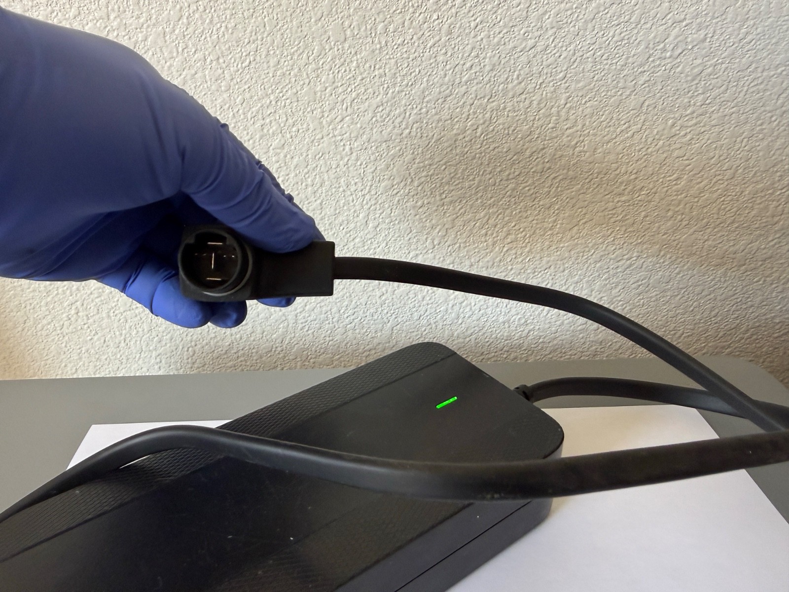 Serial 1 charger