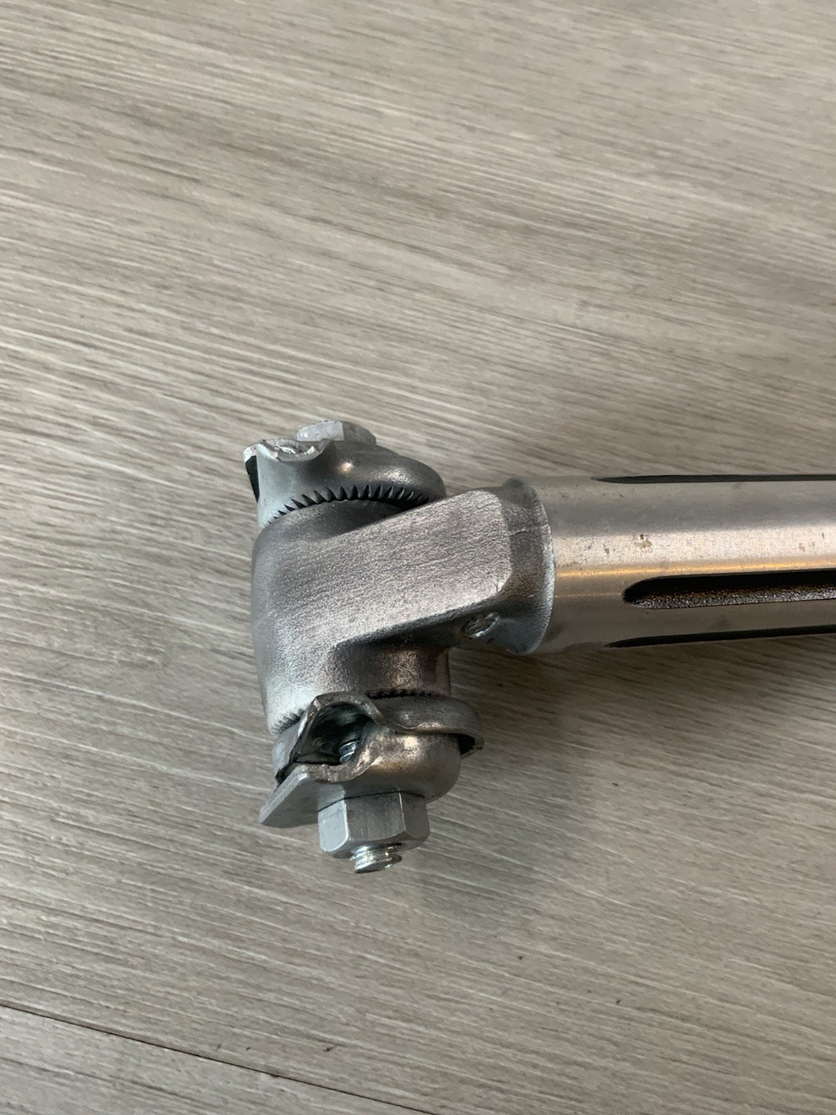 SR M-78 FORGED SEAT POST 26.2 MM 195 MM TOTAL LENGTH 310 GRAMS