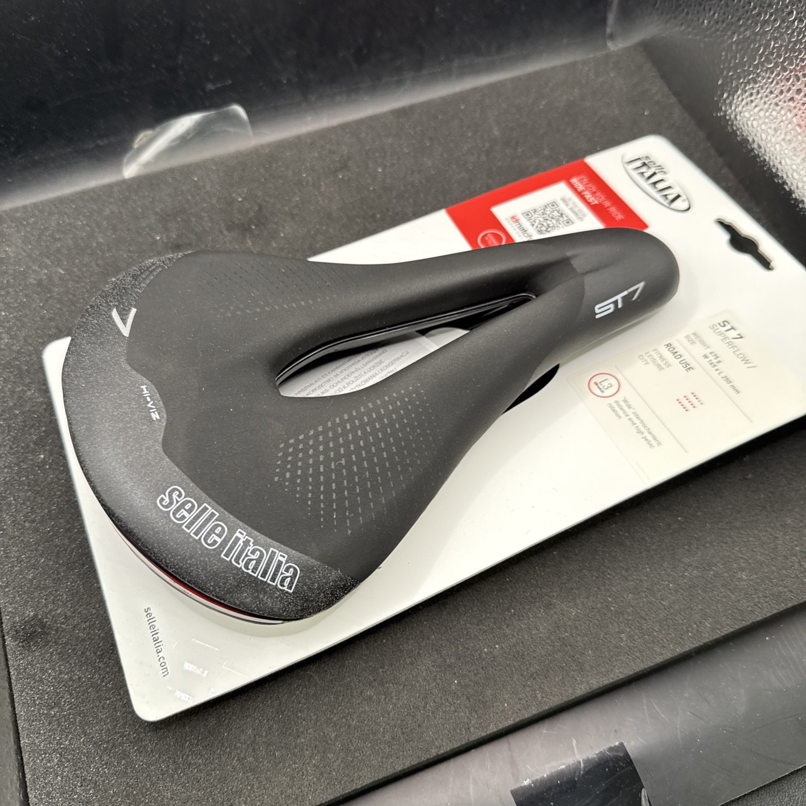 Selle Italia St 7 Superflow Hi-viz L3 Cycling Saddle Seat 165mm Width (9419-20)
