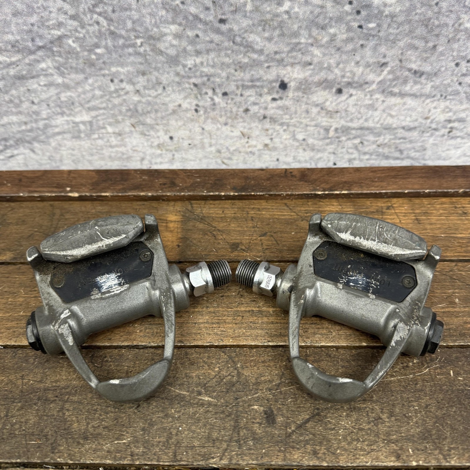 Vintage Mavic Clipless Road Racing Bike Pedals 9/16 Gray Pair 470g LOOK