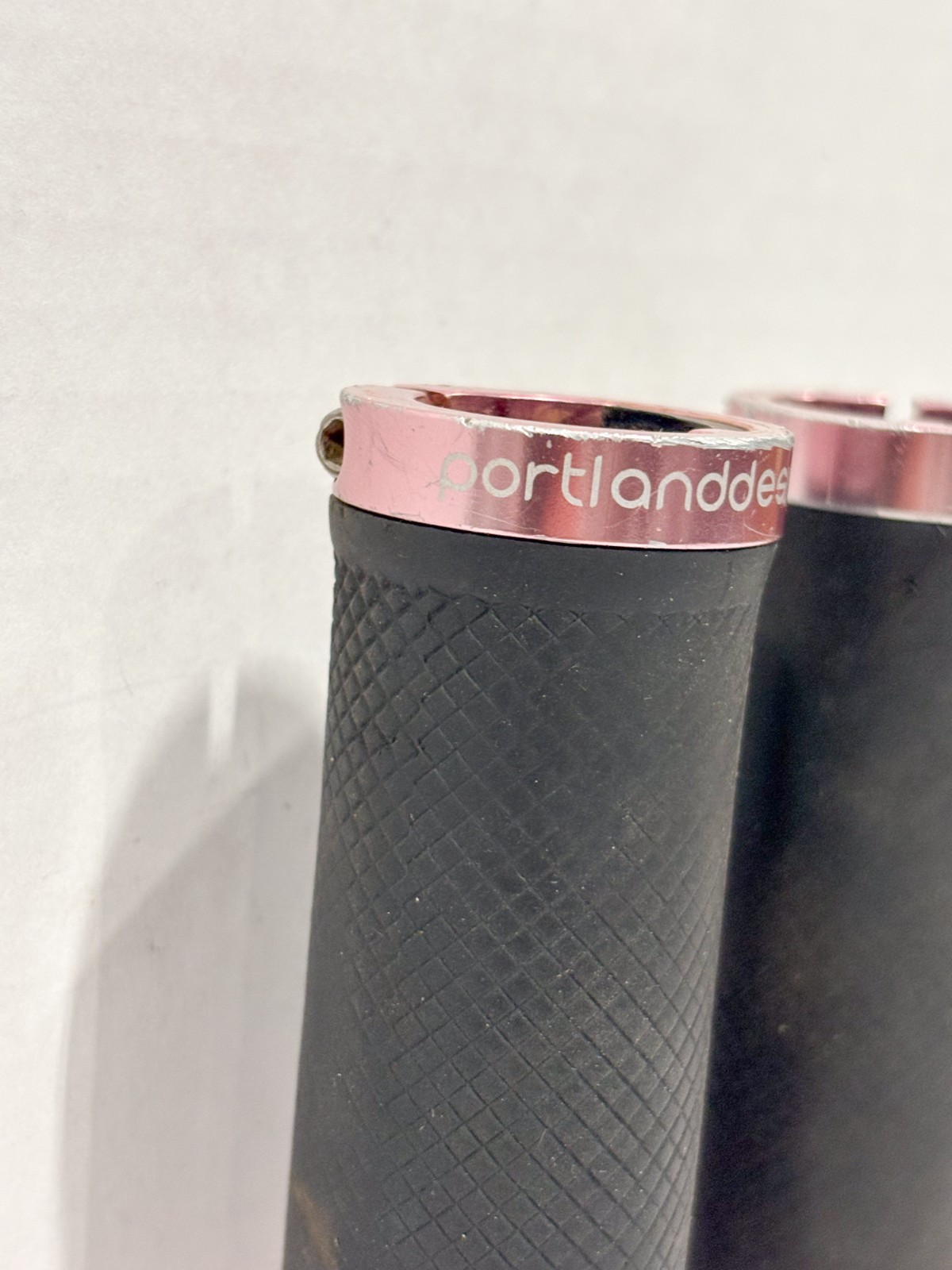 Vintage/Mid 2000’s Pink PORTLAND DESIGN WORKS SPEED METAL GRIPS Lock On MTB