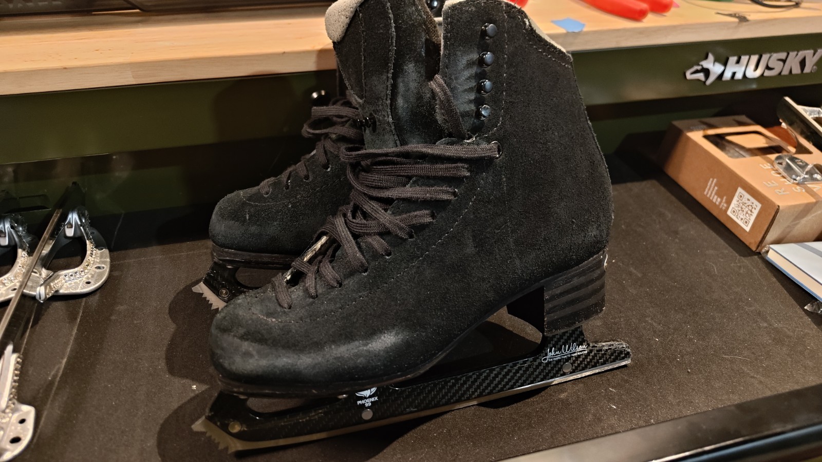 Jackson DJ5262 elite 6W skates with John Wilson Phoenix pattern 99 9 3/4