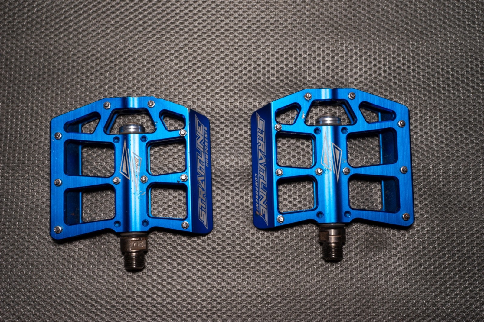 Vintage Straitline Components Defacto Downhill Mountain Bike Pedals Blue