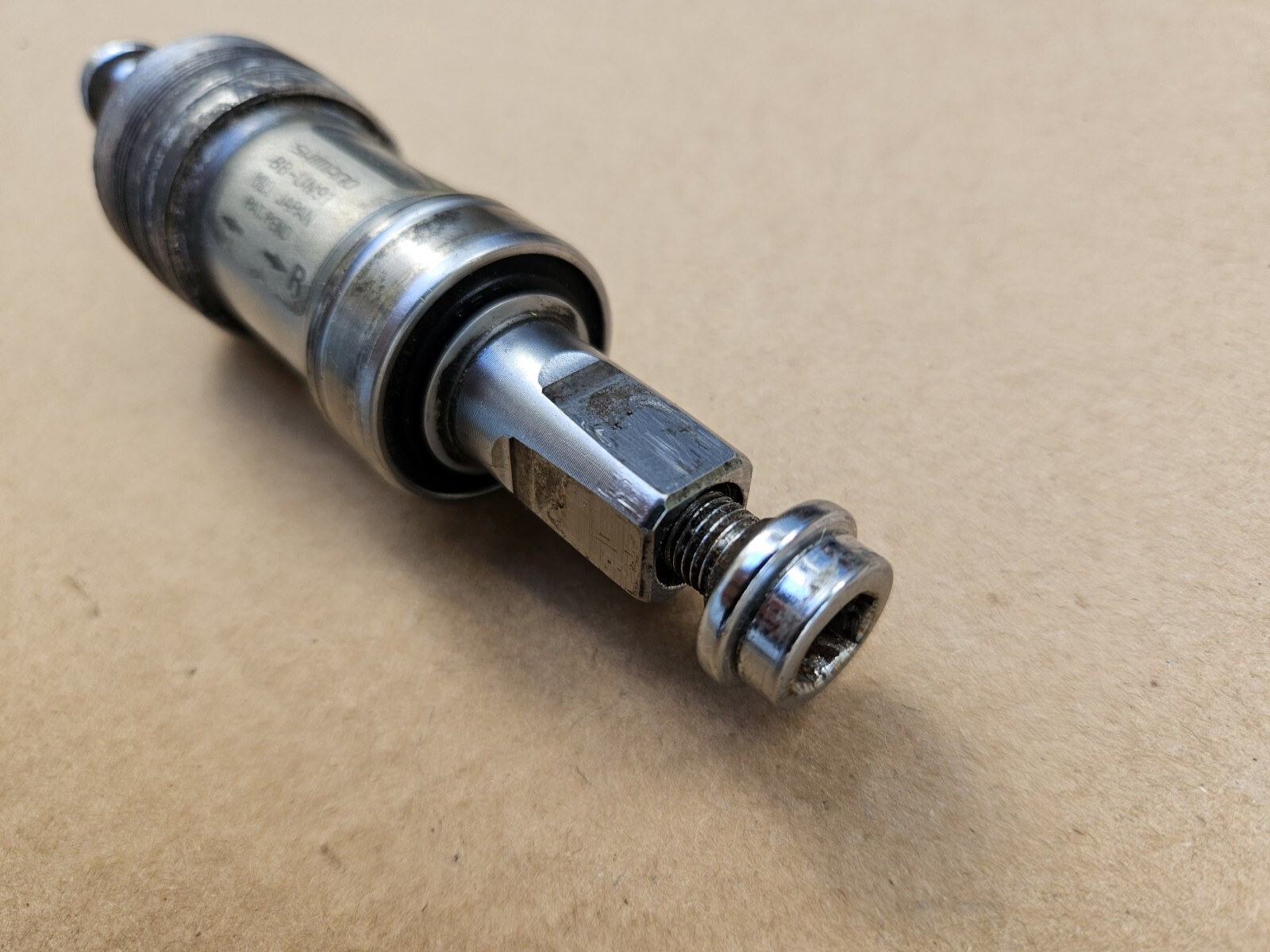 Shimano XTR BB-UN71 68mm Cartridge Bottom Bracket 113mm Spindle English Thread