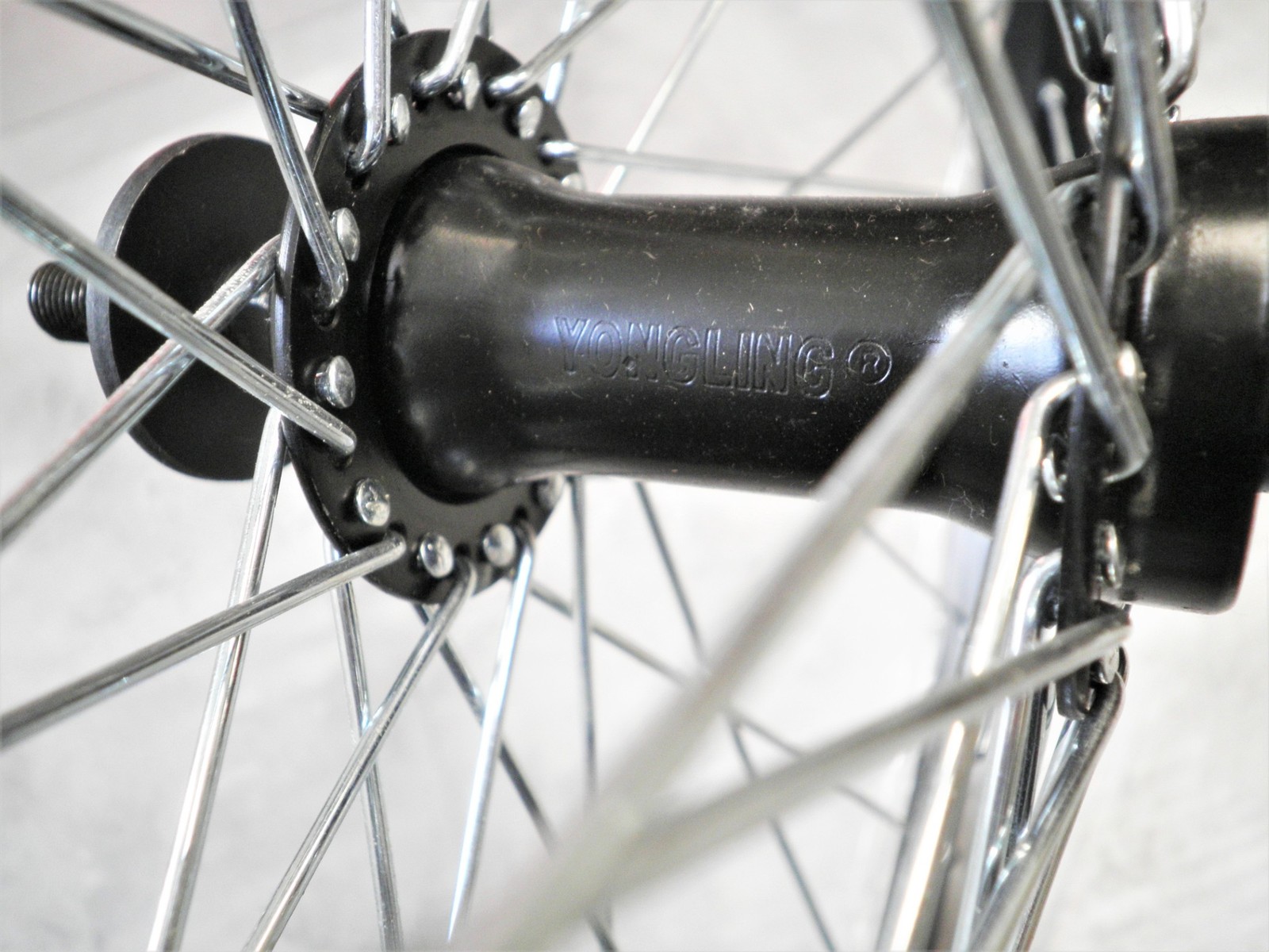 20″ X 1.5/1.75 FRONT BLACK 10MM AXLE BMX BICYCLE RIM/HUB FW200361