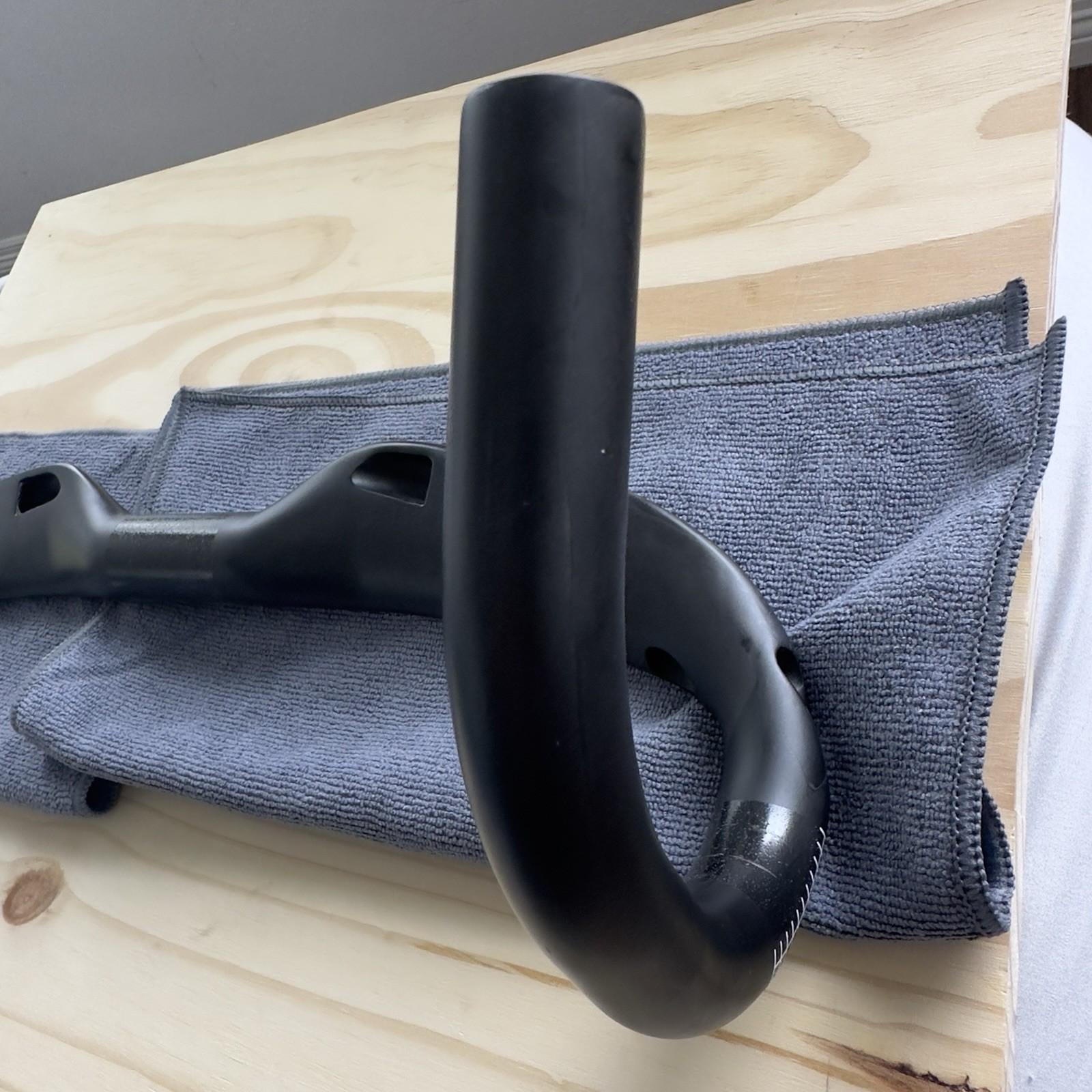 42cm Zipp SL-70 Carbon Compact Aero Road Handlebar 31.8mm, Excellent Condition