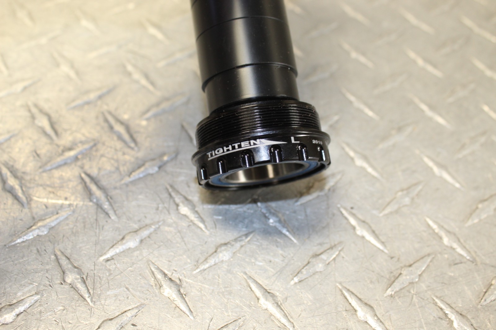 T47 Outboard ABEC-3 Threaded Cups T47 68-100mm 28.99mm T47-OUT-29MM