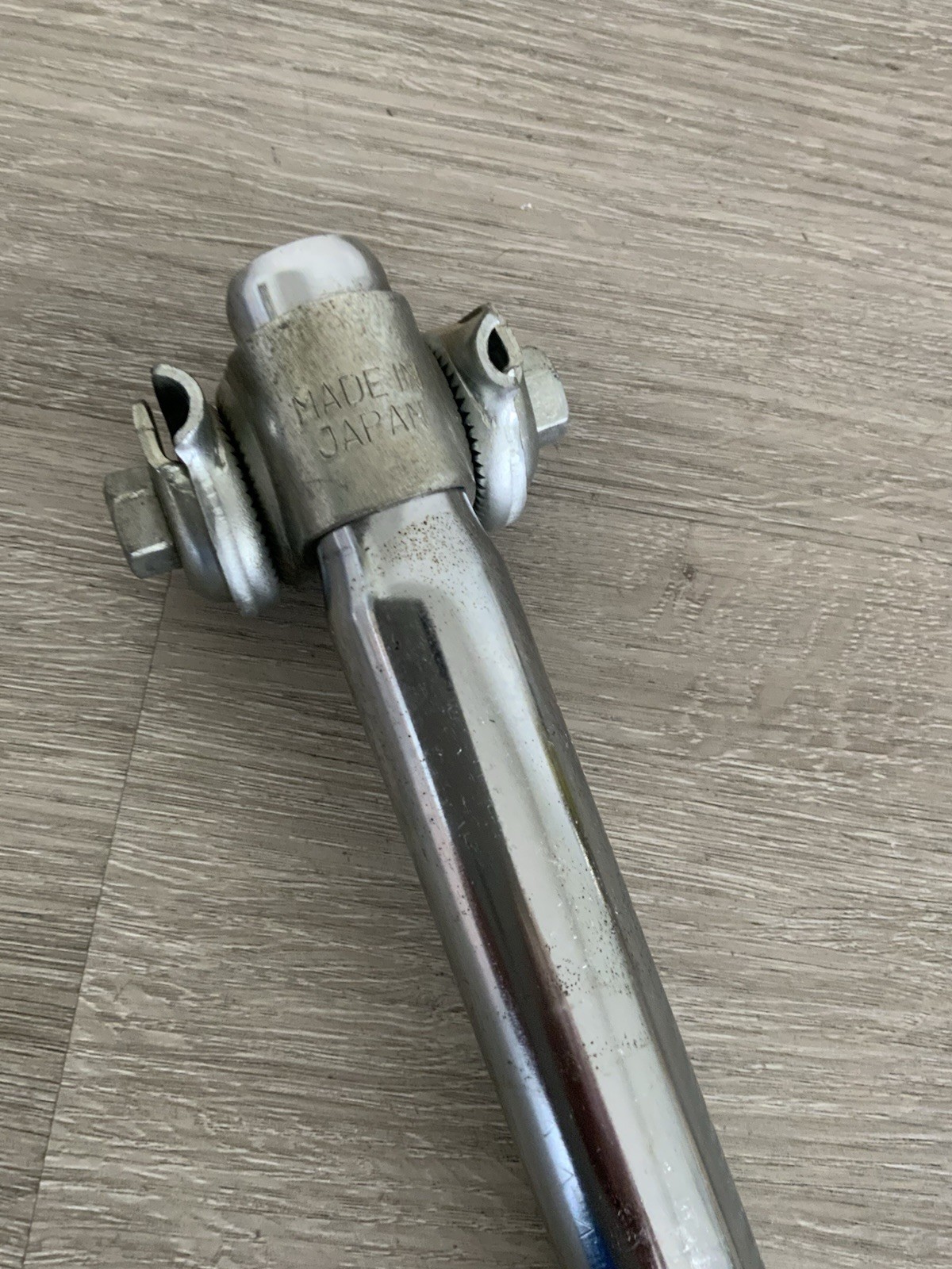 STEEL SEAT POST 26.2 MM X 200 MM TOTAL LENGTH WITH SEAT COLLAR 304 GRAMS
