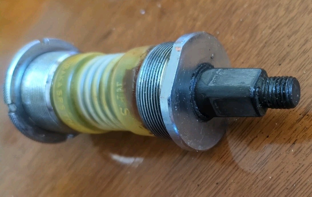 1989 Vintage road bike bottom bracket NFS Japan Cr-Mo 119 mm BSA / 68 mm