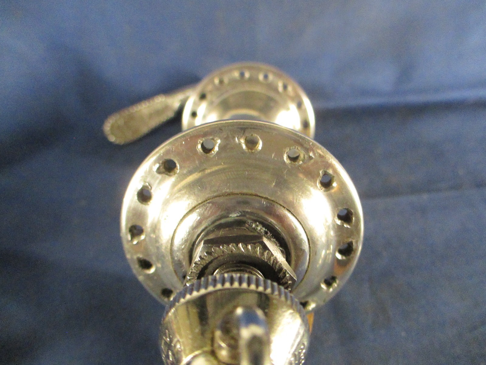 Campy smooth bearings O’hauled Campagnolo Nuovo era Record front hub w Q/R, 32 H