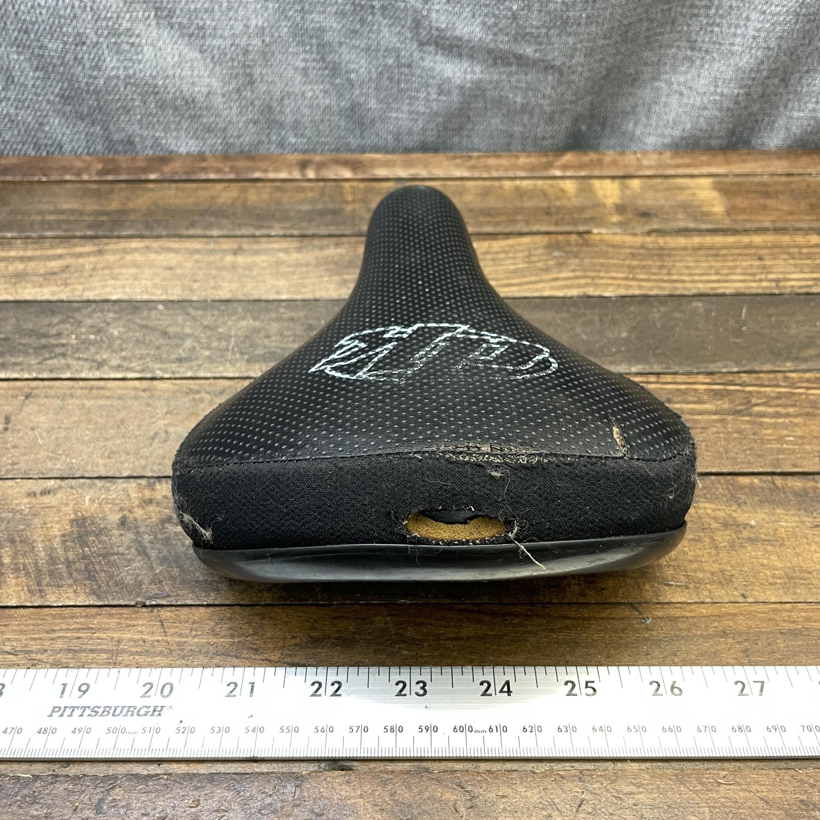 Vintage DK BMX Seat Padded MId School Rail Loaf BMX Bike Freestyle Cut
