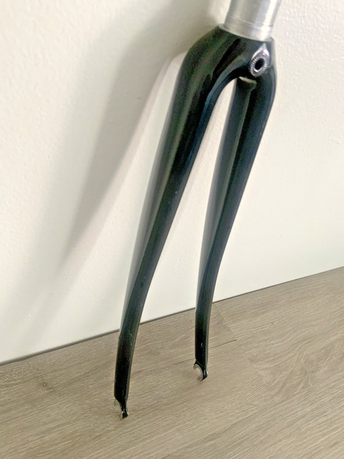 WEYLESS CARBON FORK 700C 1 1/8 INCH THREADLESS 622 GRAMS 218 MM STEERER TUBE