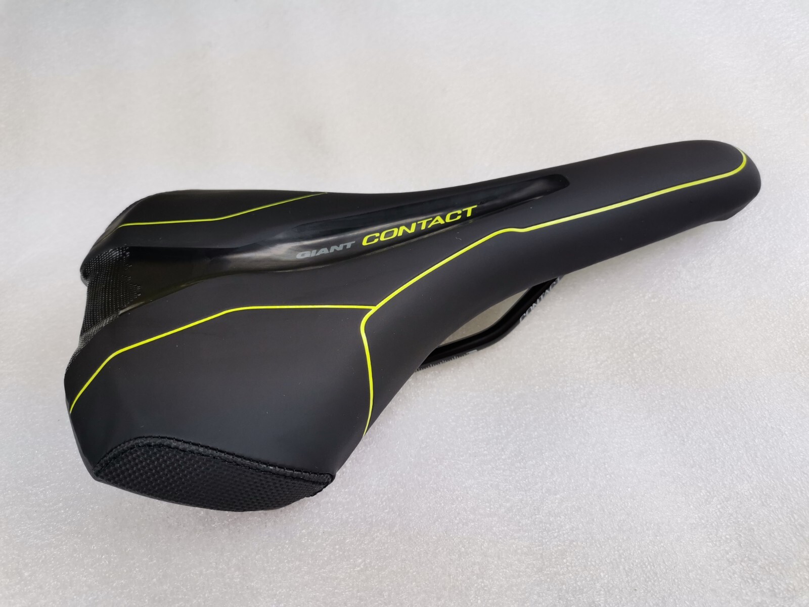 GIANT CONTACT SADDLE ROAD MTB CITY TOURING BIKE BLACK 265X150MM