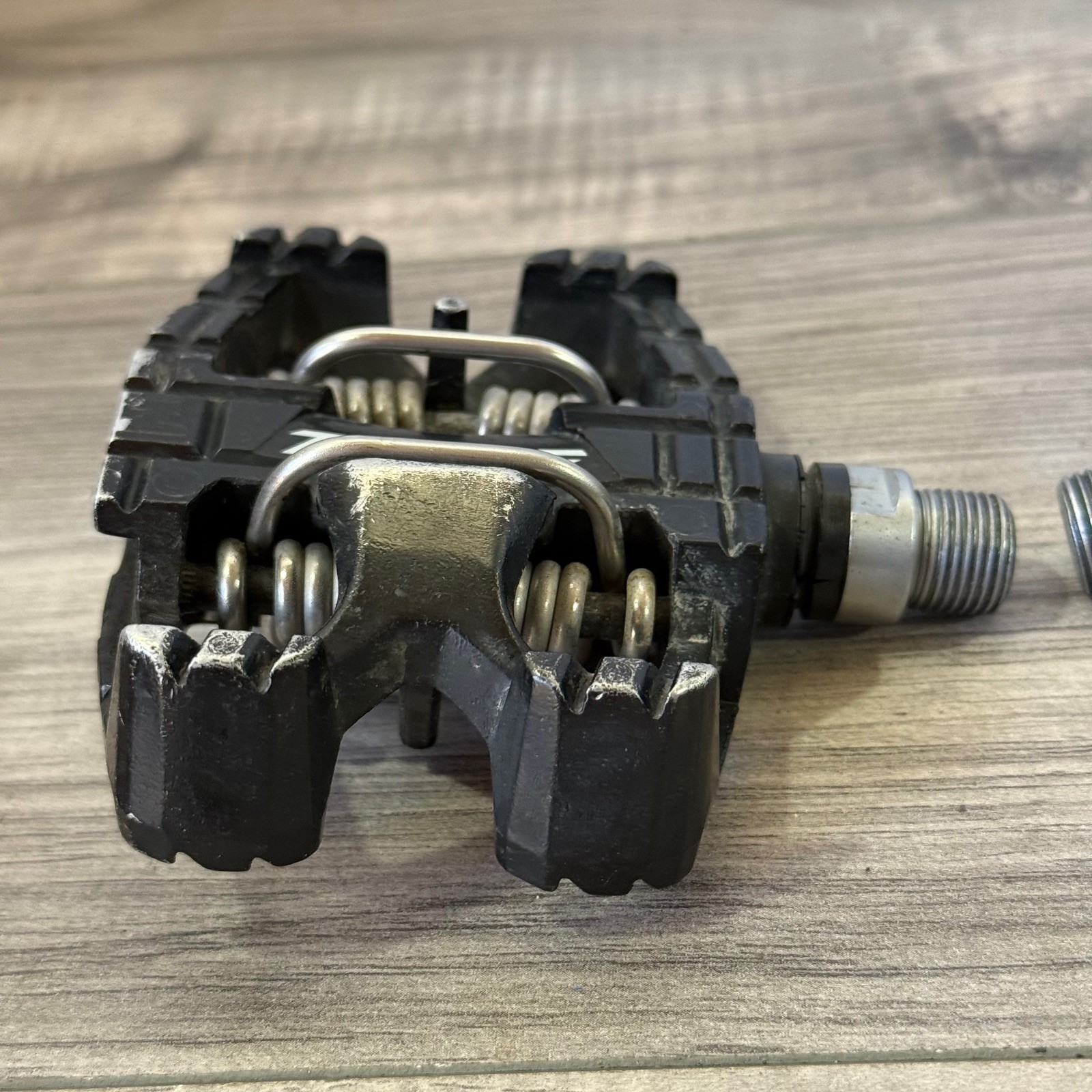 Time ATAC Z Strong Platform Clipless DH Pedals Black No Cleats LOW MILES