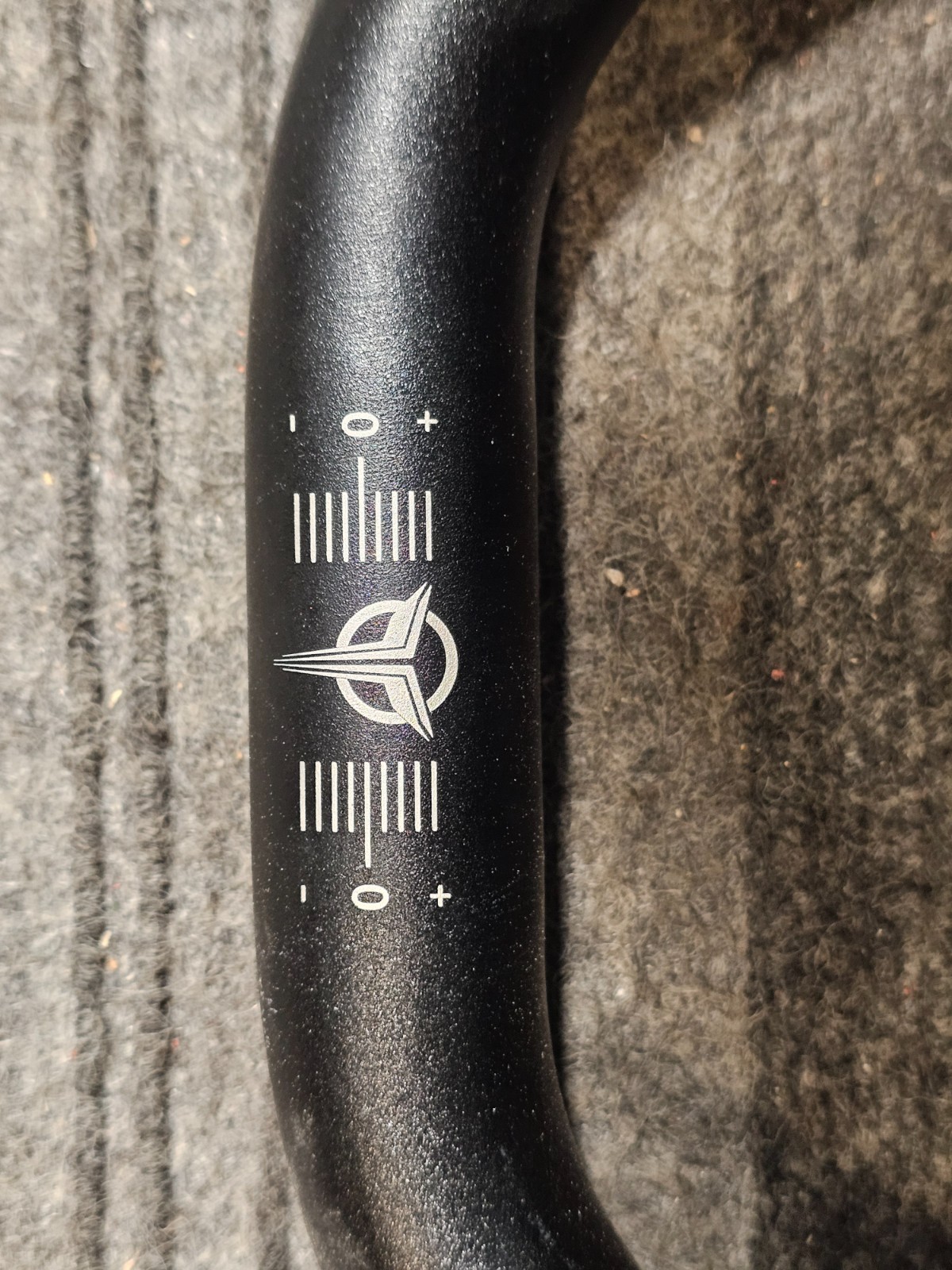Gewage Mountain Bike Handlebar 6061 Aluminum Black 780mm x 55mm Rise Advanced