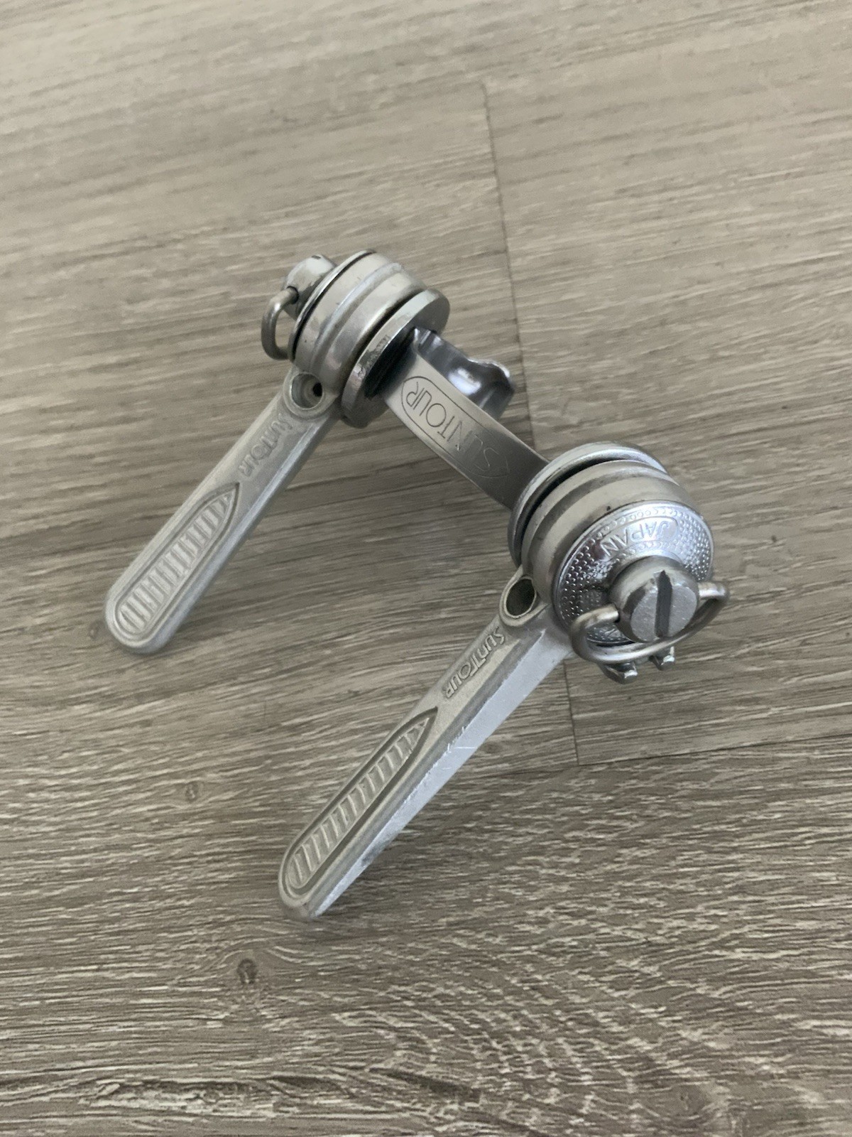 SUNTOUR SHIFTER SET DOWN-TUBE CLAMP FRICTION 84 GRAMS