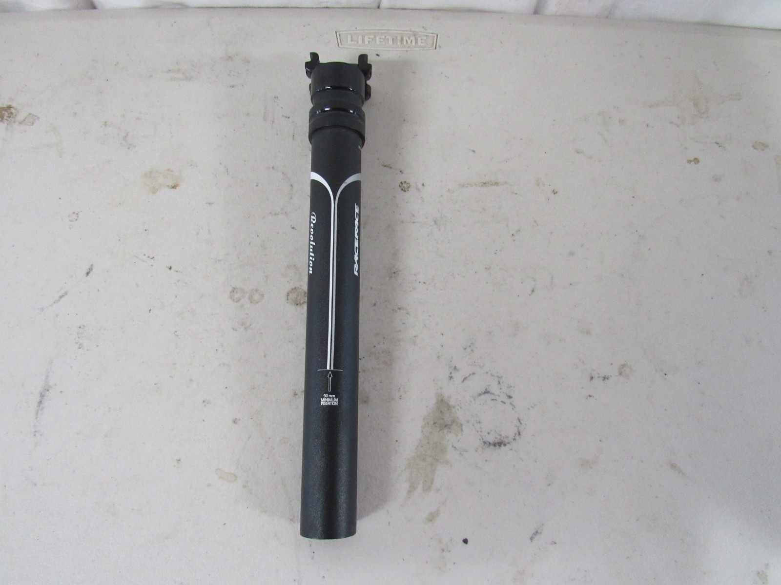 Race Face Revolution Seatpost, 31.6 x 300mm, Black 180 grams