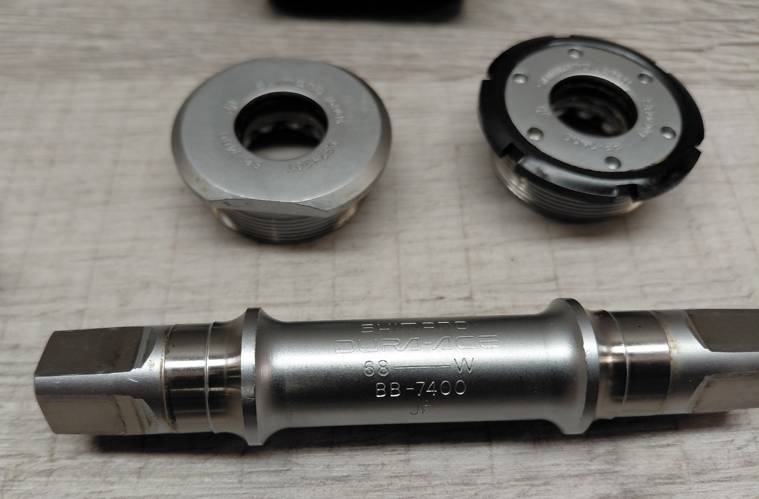 Vintage Shimano Dura-Ace BB-7400 Bottom Bracket, 68x 113 mm BSA Road Bike -JIS