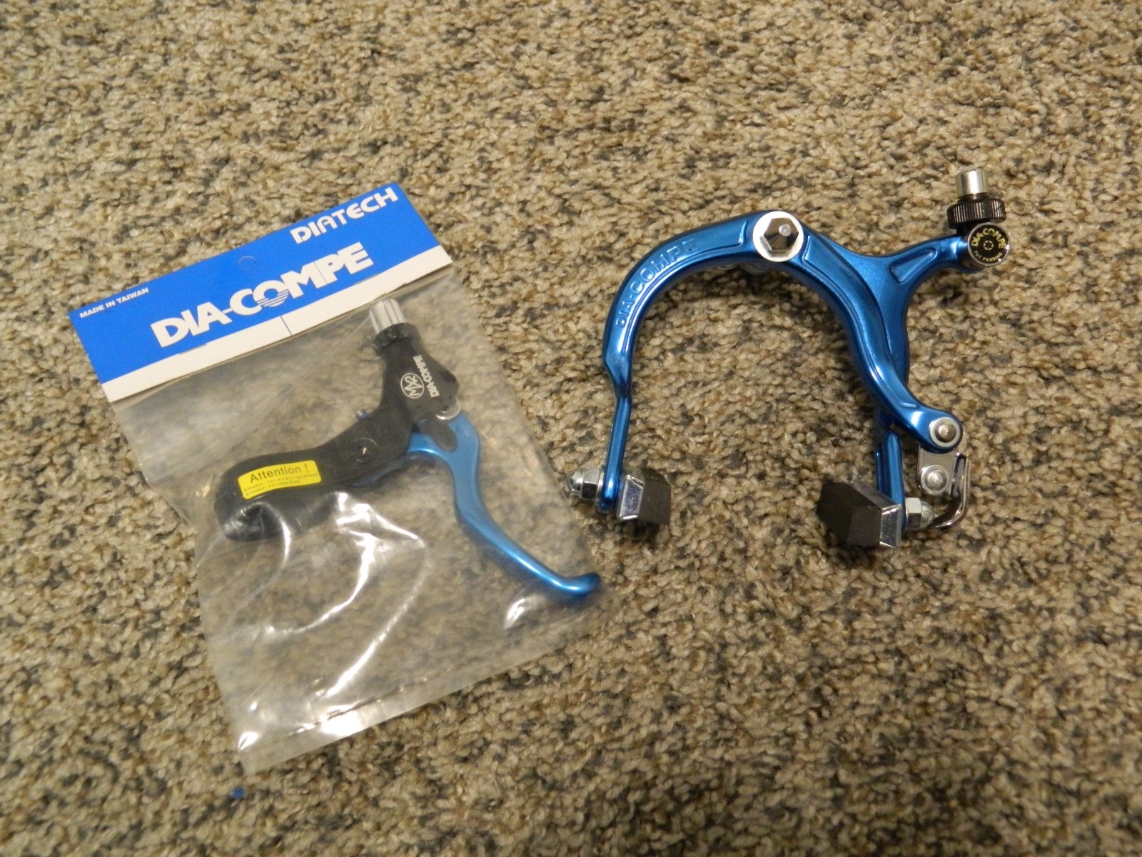 Dia-Compe REAR 883 Nippon BMX brake caliper with right hand brake lever blue
