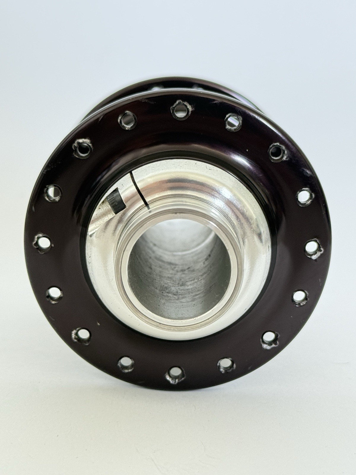 Chris King Gen 1 ISO LD 32H Black Front Disc Hub 20mm x 110mm Thru-Axle 6-Bolt