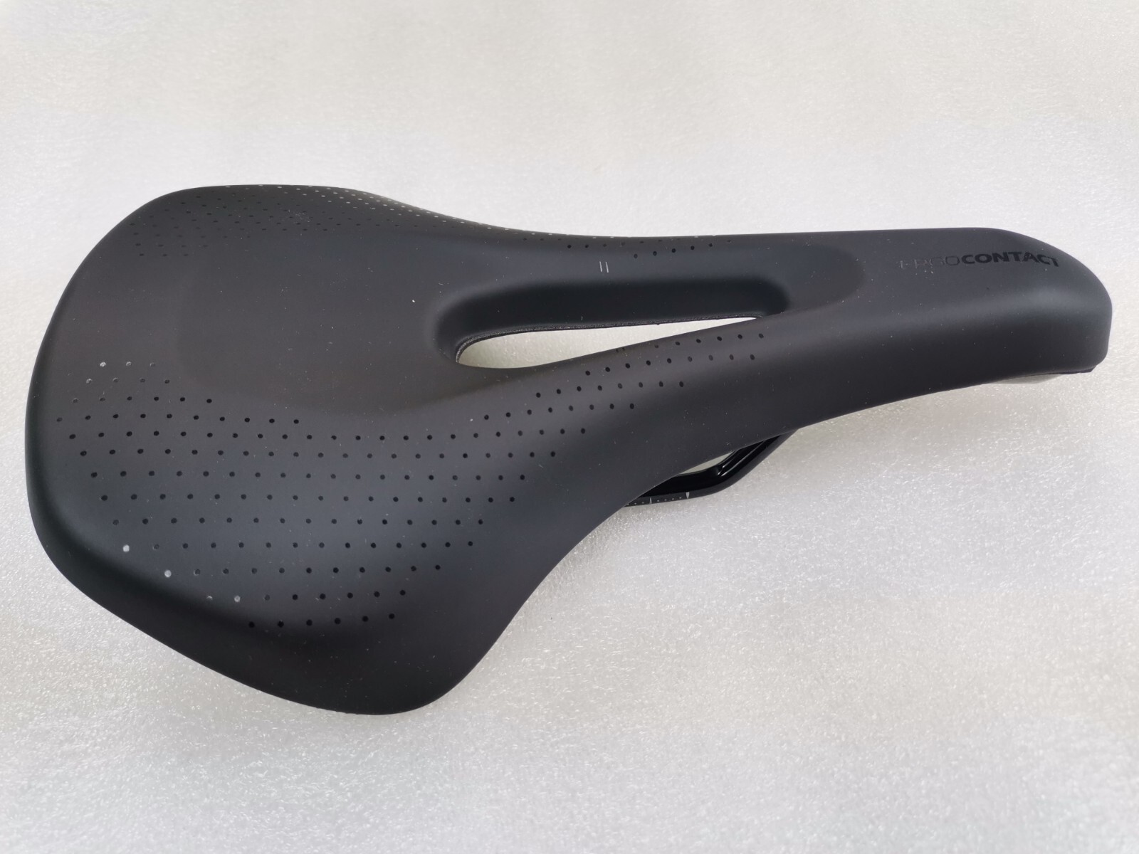 GIANT LIV ERGO CONTACT SHORT NOSE CUT OUT SEAT SADDLE MTB CITY TOURING 160MM