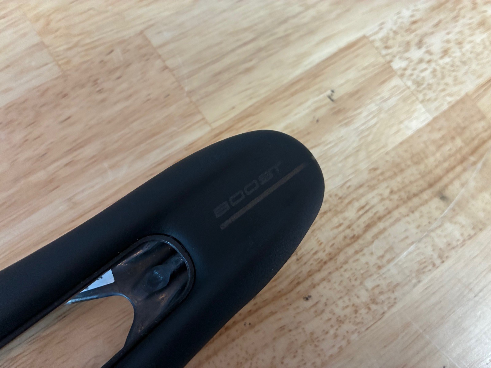 Selle Italia SLR Boost Kit Carbonio Superflow 130mm Wide Saddle. 119grams