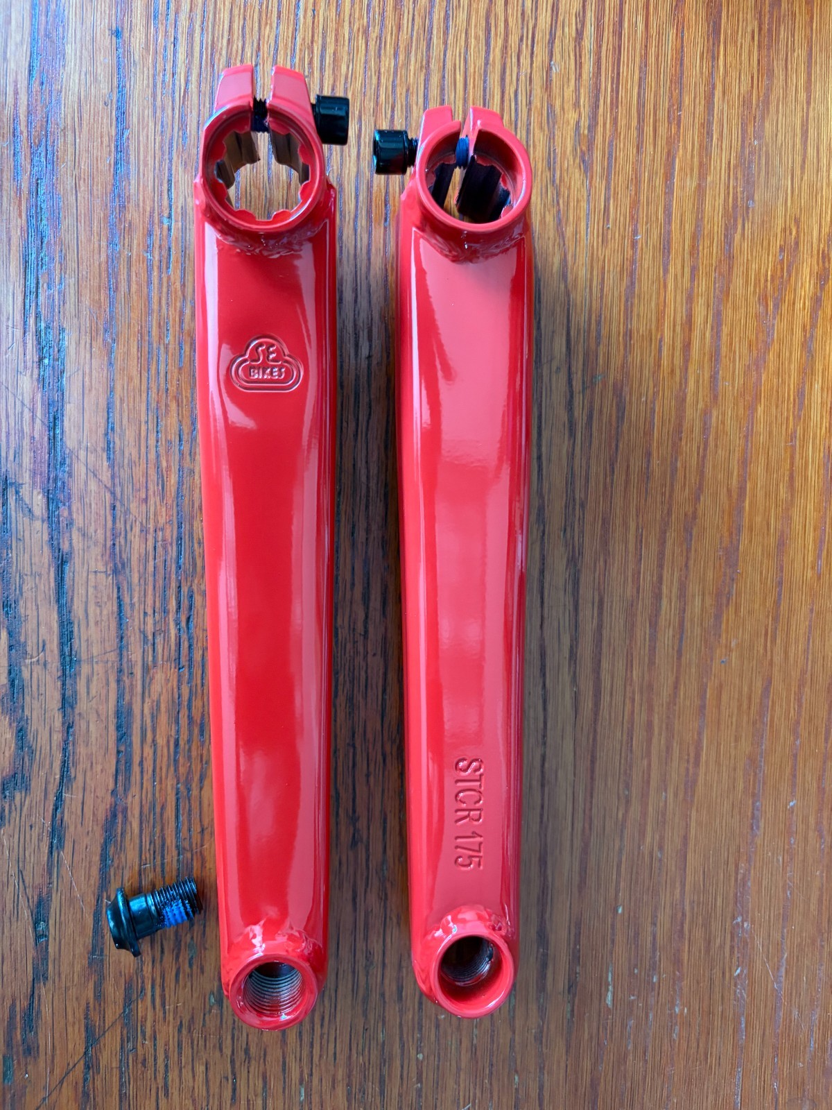 SE Bikes Red V-Ridge Cranks 175mm Chromoly arms No Spindle vrd75