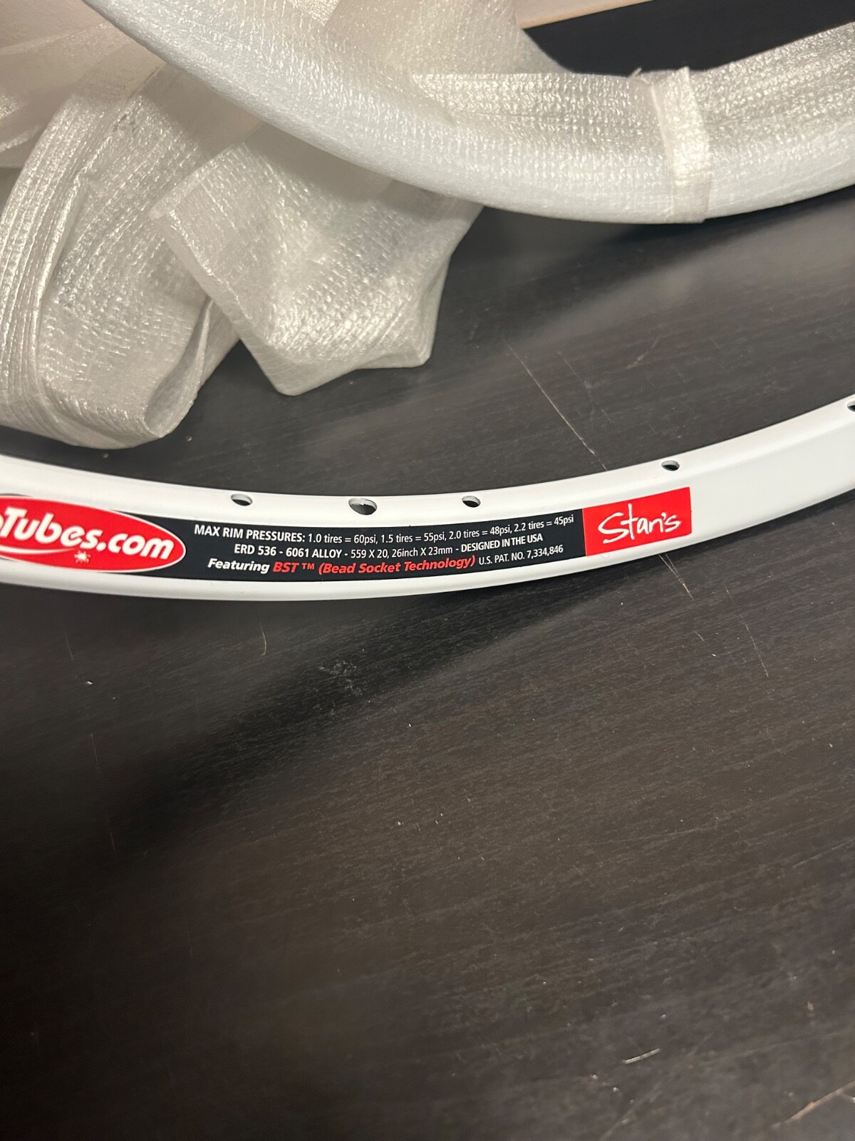 NEW Rim 26″ Stan’s NoTubes ZTR Alpine Hollow Chamber Disc 32H White NEW