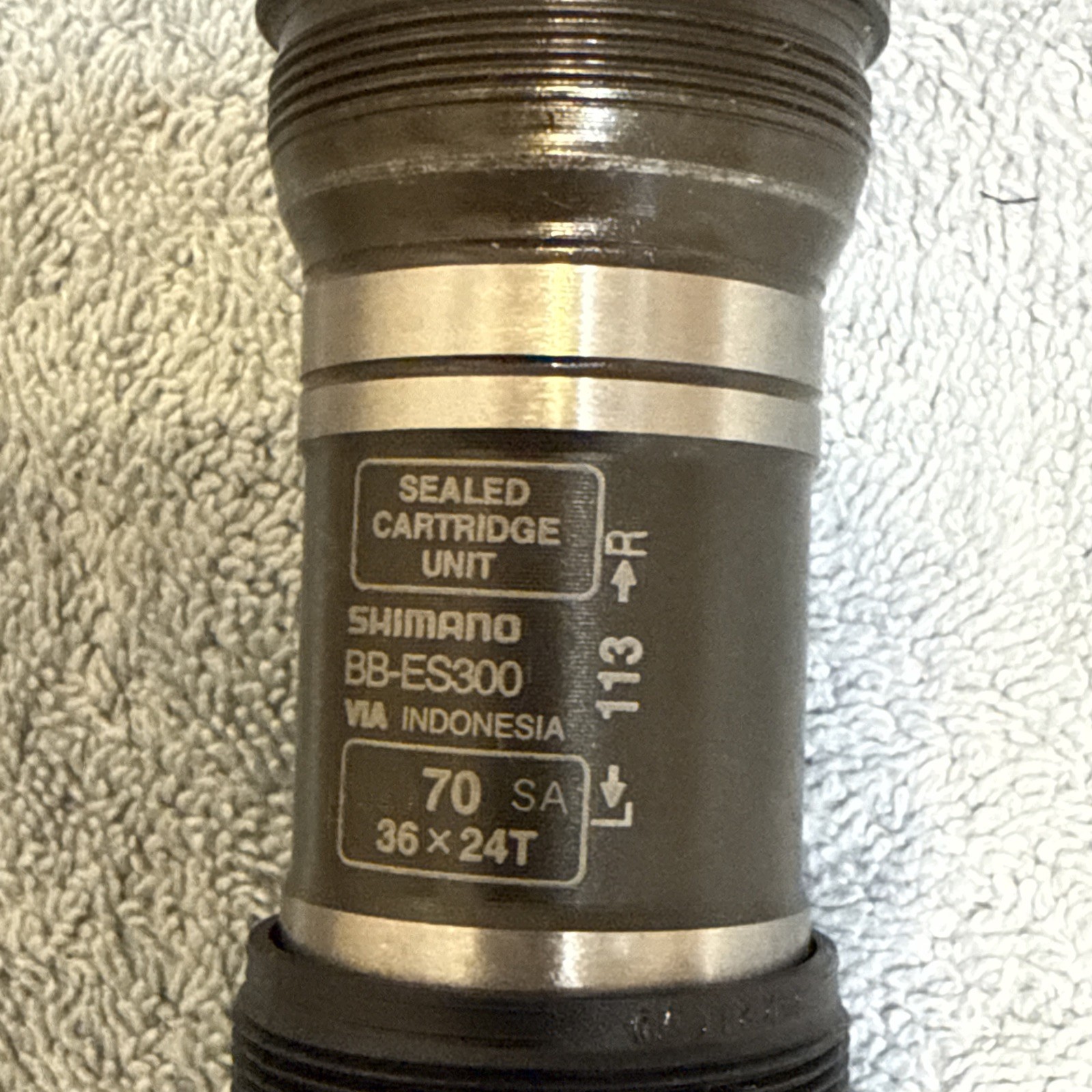 Shimano ES300 70 x 113mm Octalink V2 Spline Italian Bottom Bracket[caw]